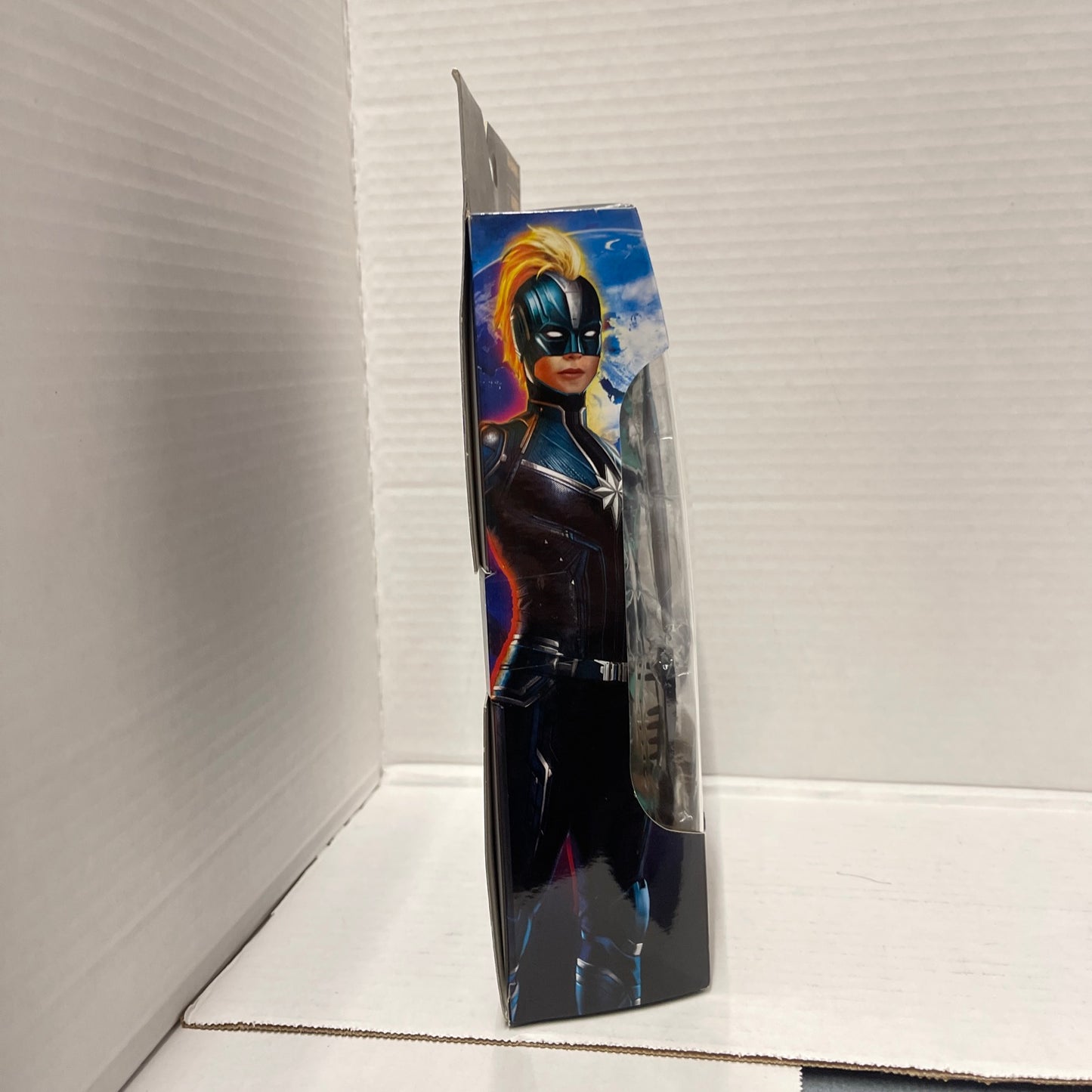 Marvel Legends captain marvel (starforce)