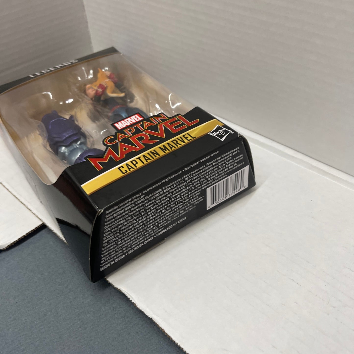 Marvel Legends Captain Marvel in Bomber Jacket Action Figure Kree Sentry BAF