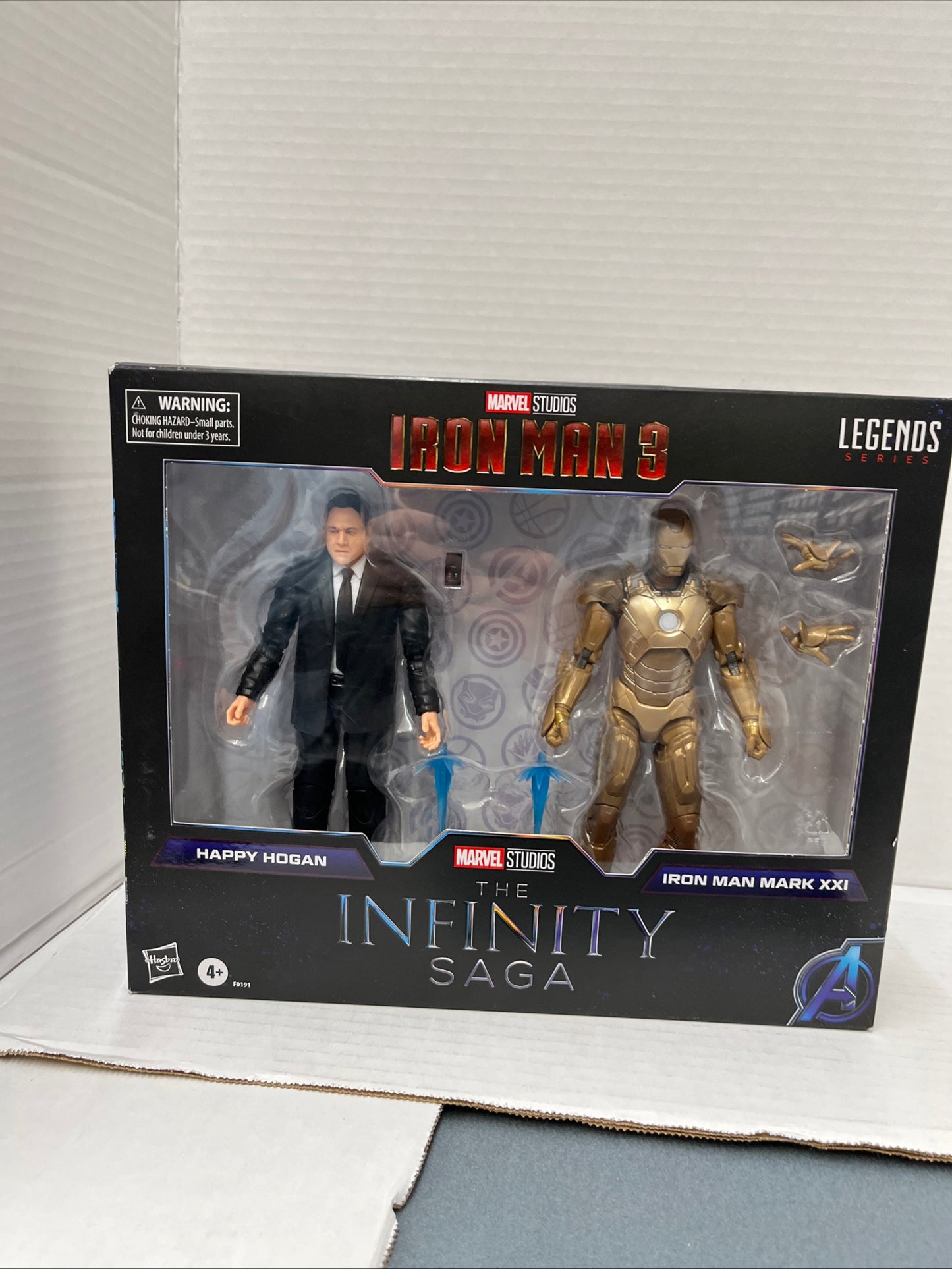 iron Man 3 Marvel Legends Series Happy Hogan & Mark XXI Infinity Saga
