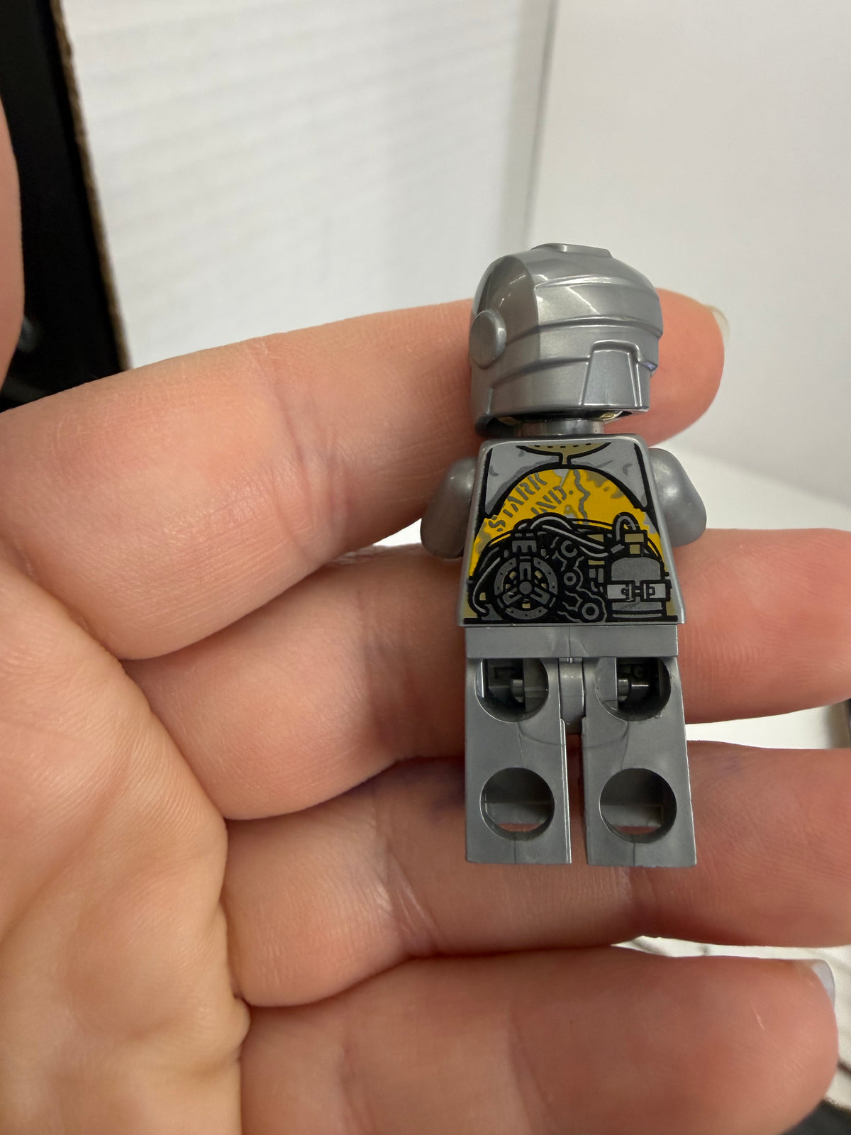 LEGO Iron Man Mark 1 Armor minifigure Marvel Avengers 76125 sh0565
