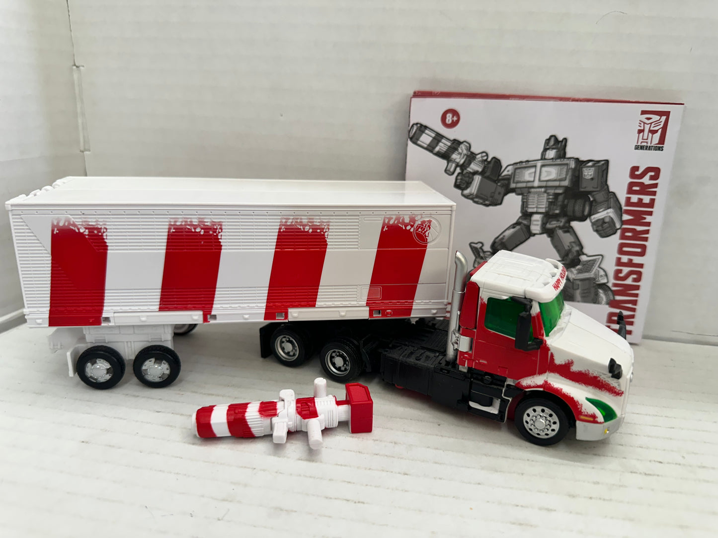 Transformers Leader Class 2022 Holiday Optimus Prime Hasbro Complete