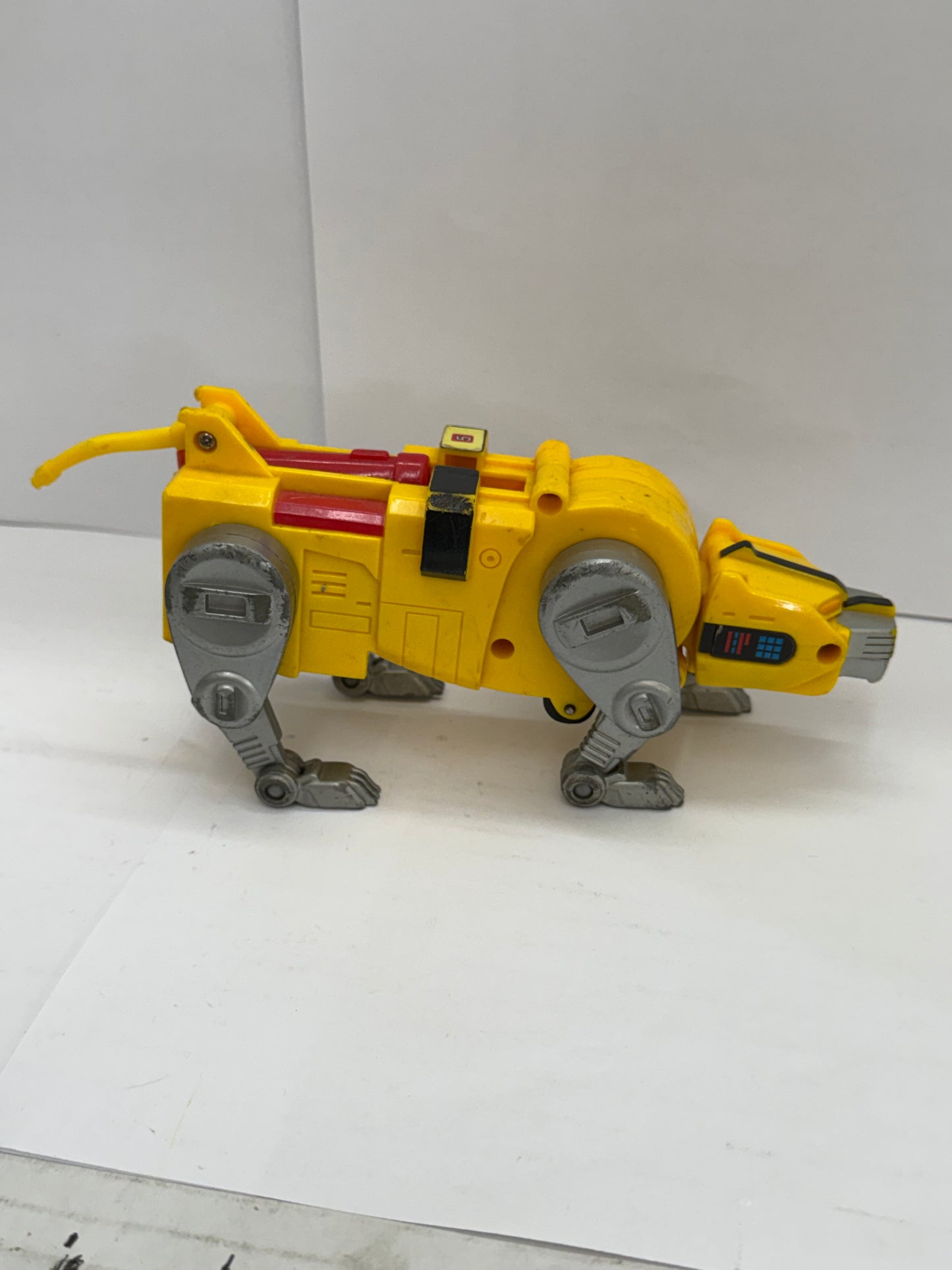 Vintage Yellow Lion Voltron Action Figure Third Dimension 1998 WEP #2