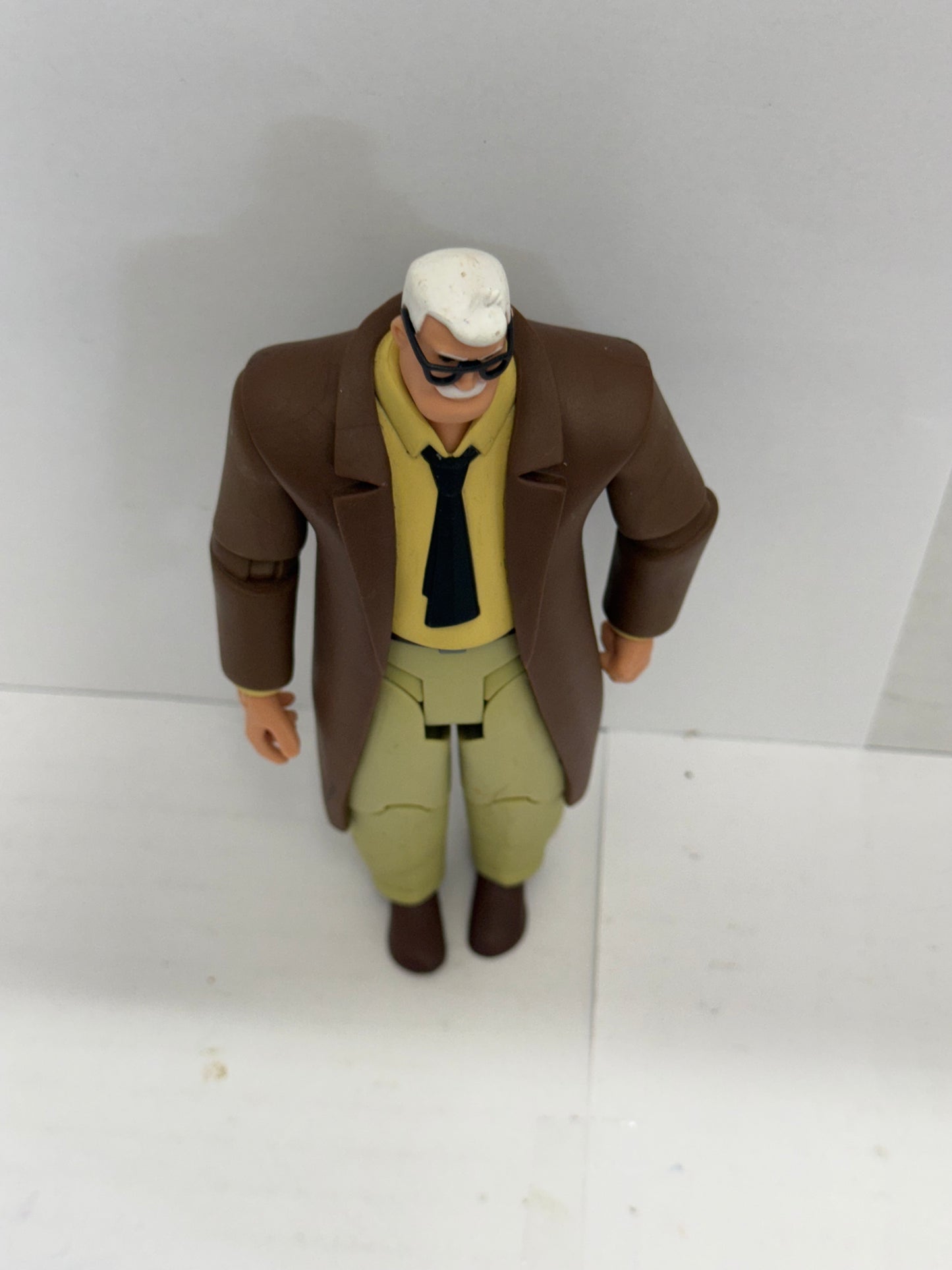 DC Collectibles Batman The Animated Series Commissioner Gordon Action Figure