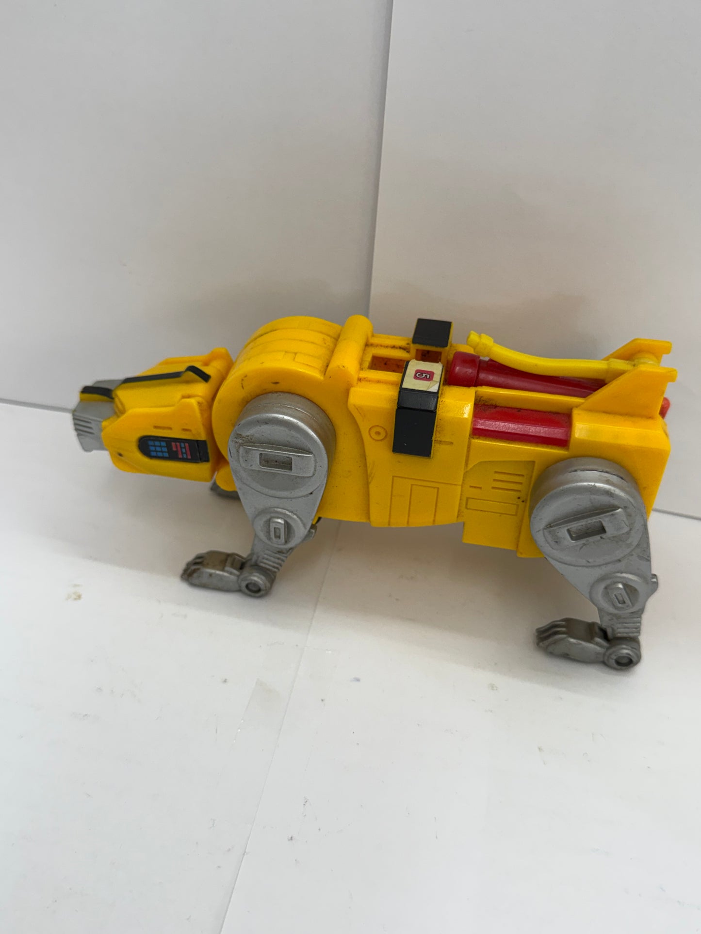 Vintage Yellow Lion Voltron Action Figure Third Dimension 1998 WEP #1