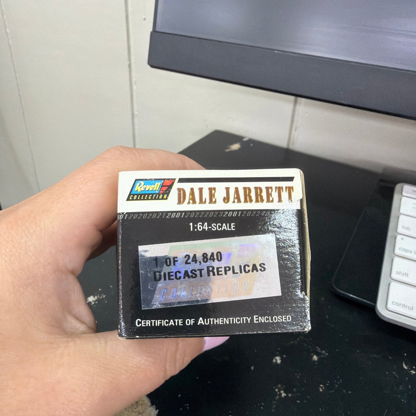 NASCAR REVELL COLLECTION 2001 #88 UPS FORD TAURUS DALE JARRETT 1/64 NUMBERED