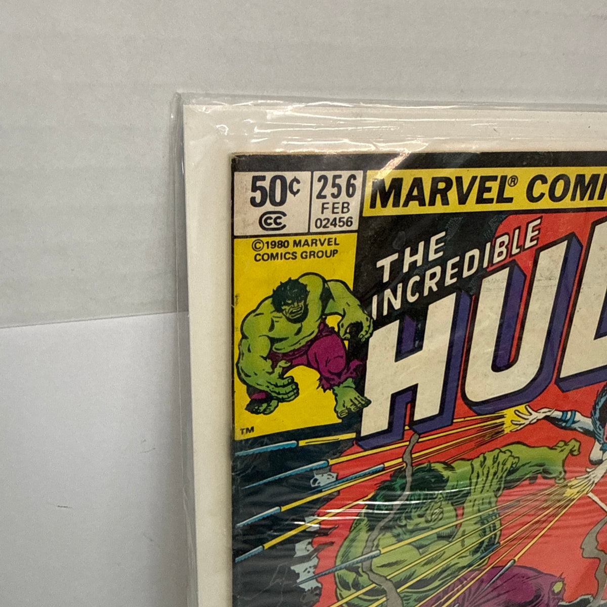 Incredible Hulk #256 Newsstand 🔑 1st full appearance of Sabra,Marvel (1980)