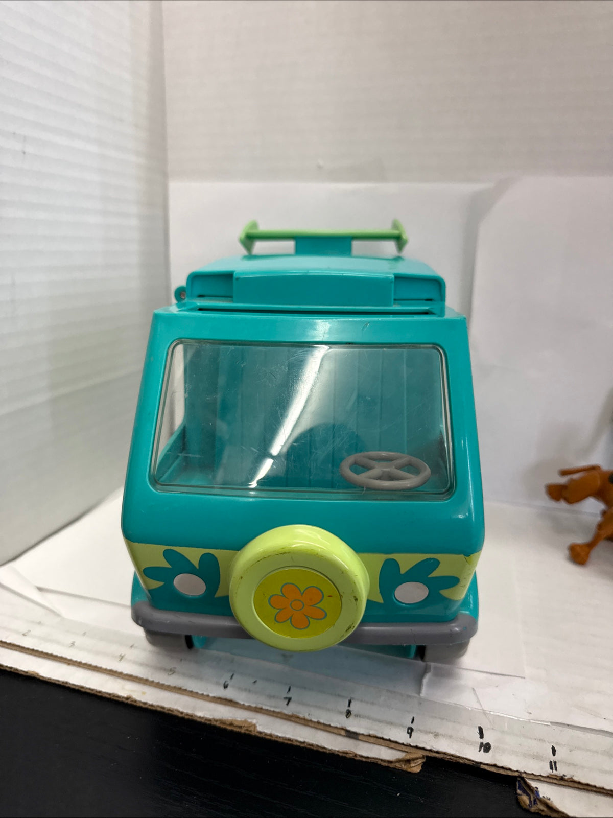 Scooby-Doo Mystery Machine Van With 5 Figures