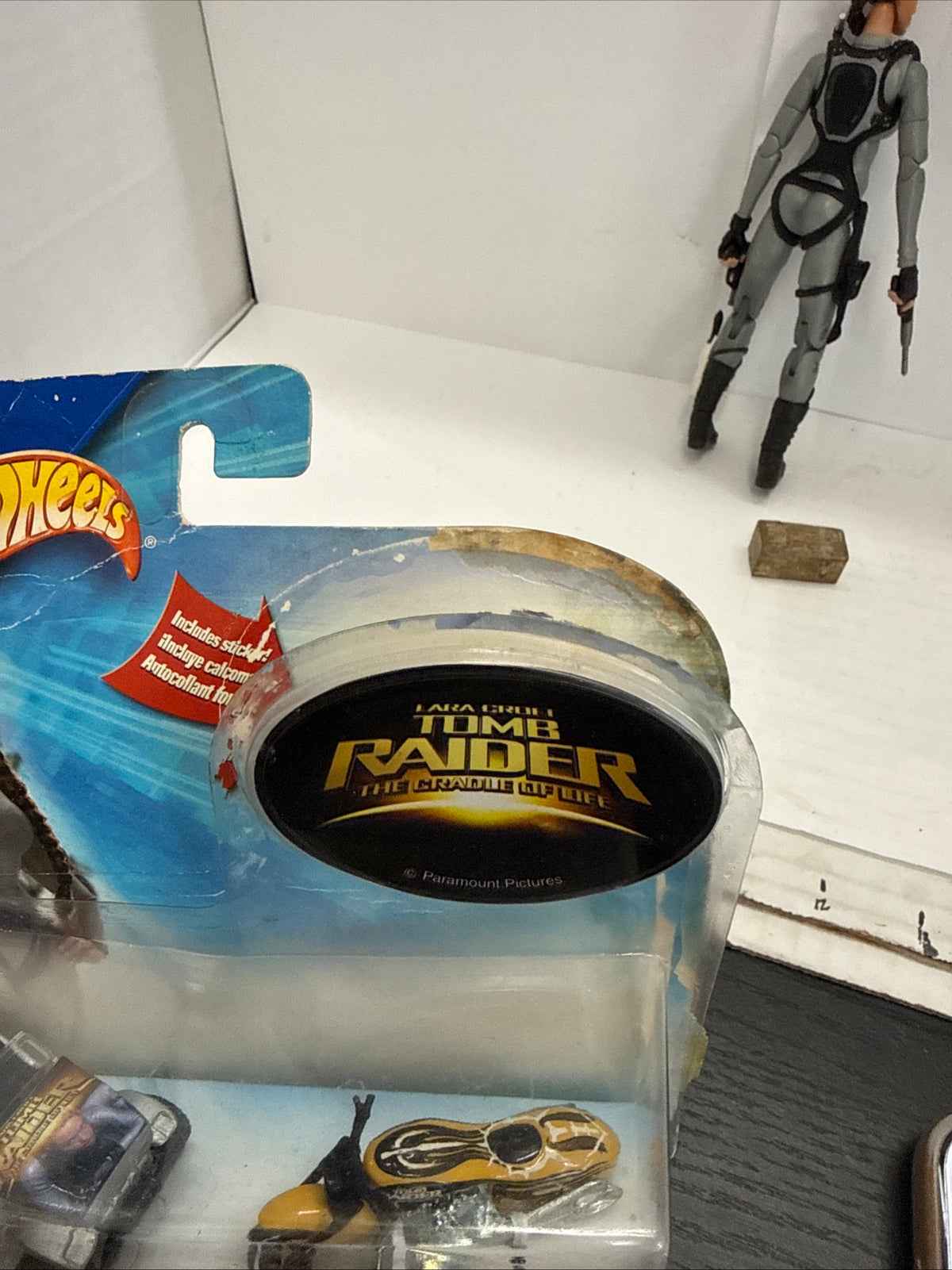 Tomb Raider Cradle Of Life Lara Croft In Wetsuit Figure & Hot Wheels