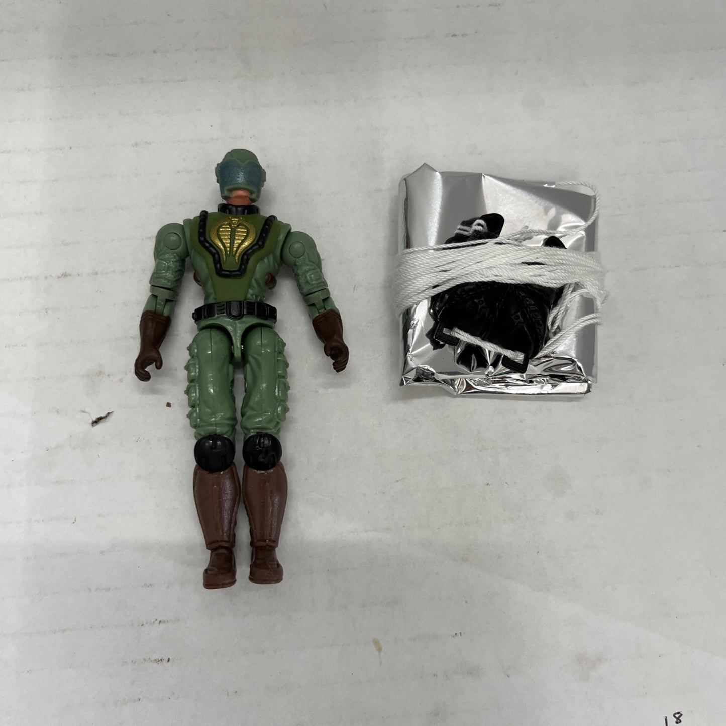 2005 GI Joe Collectors Club Convention Parachute Jungle Viper Figure