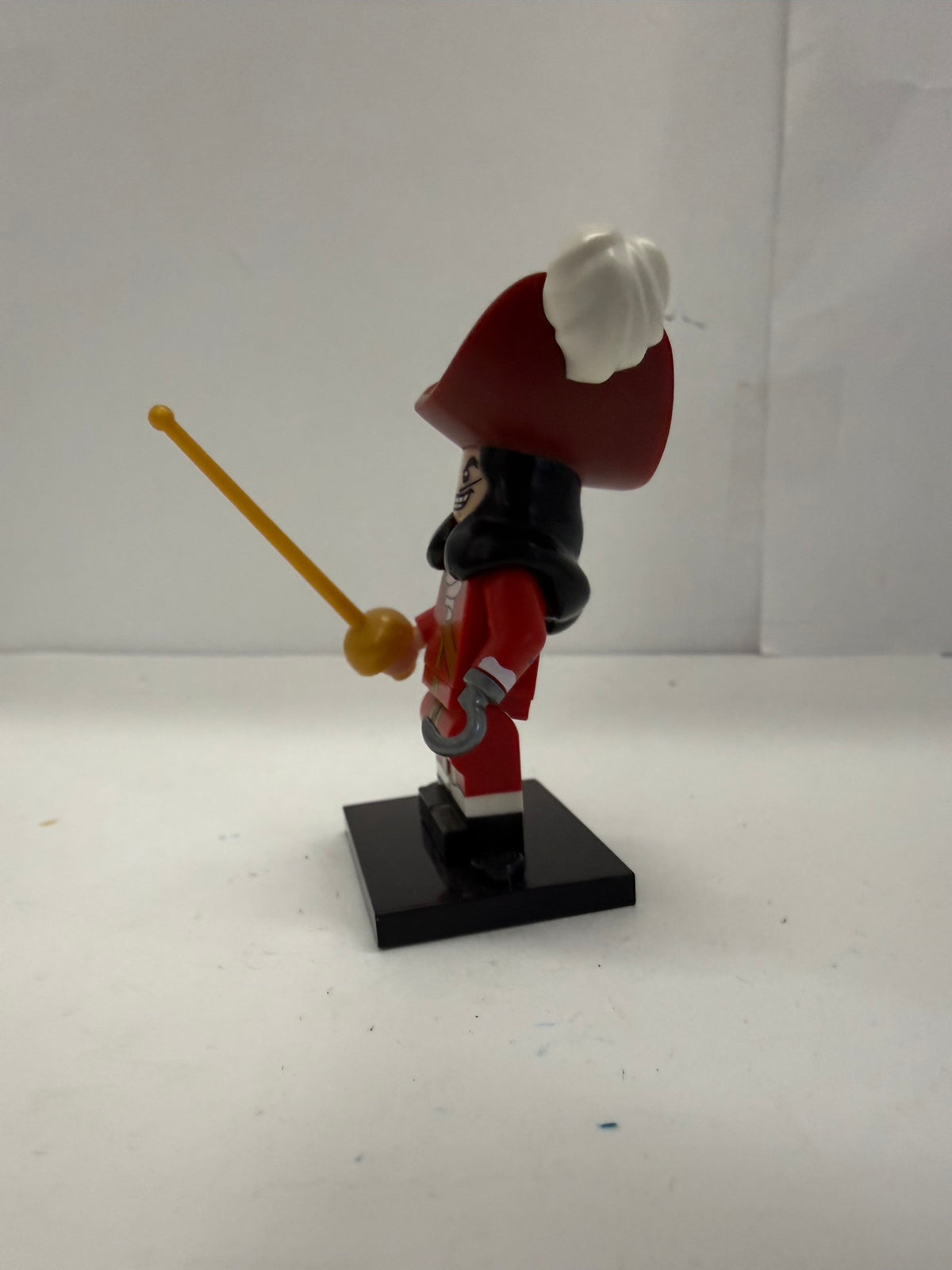 Lego Captain Hook Minifigure Disney Series 1 Collectible 71012 Rare HTF Dis016