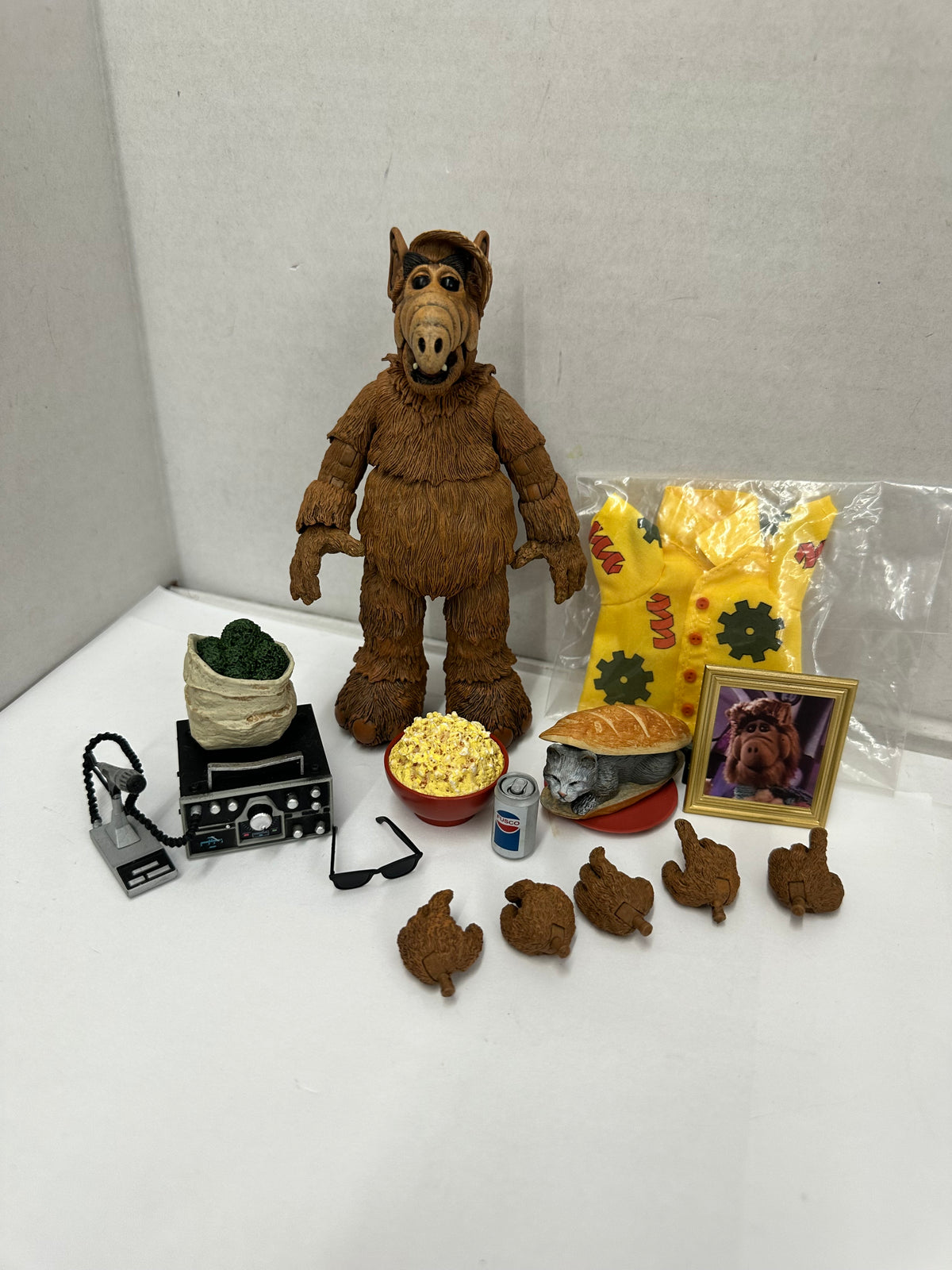NECA ALF Ultimate Series Alien Life Form - ALF 7” Loose Figure
