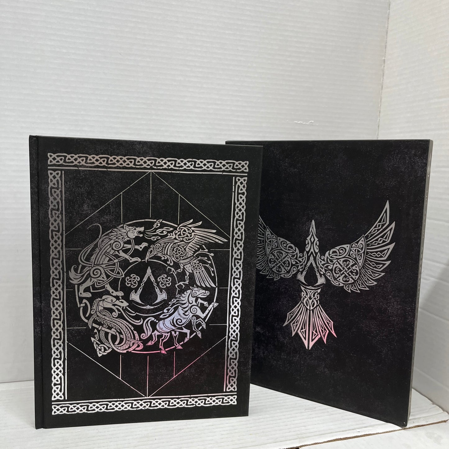Art of Assassin's Creed Valhalla Deluxe Edition by Ubisoft (2020, Hardcover)