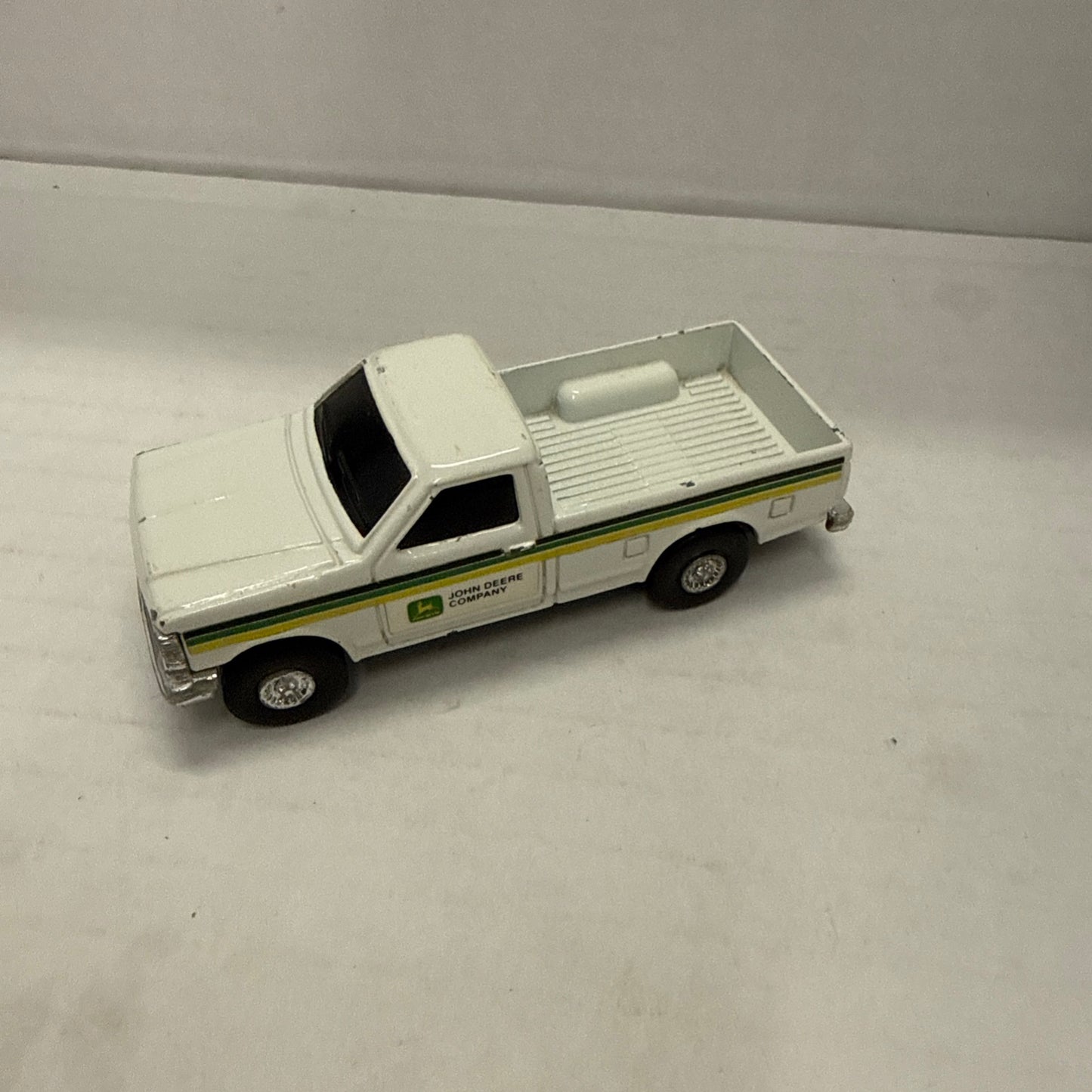 Ertl John Deere Dealer Pickup Truck