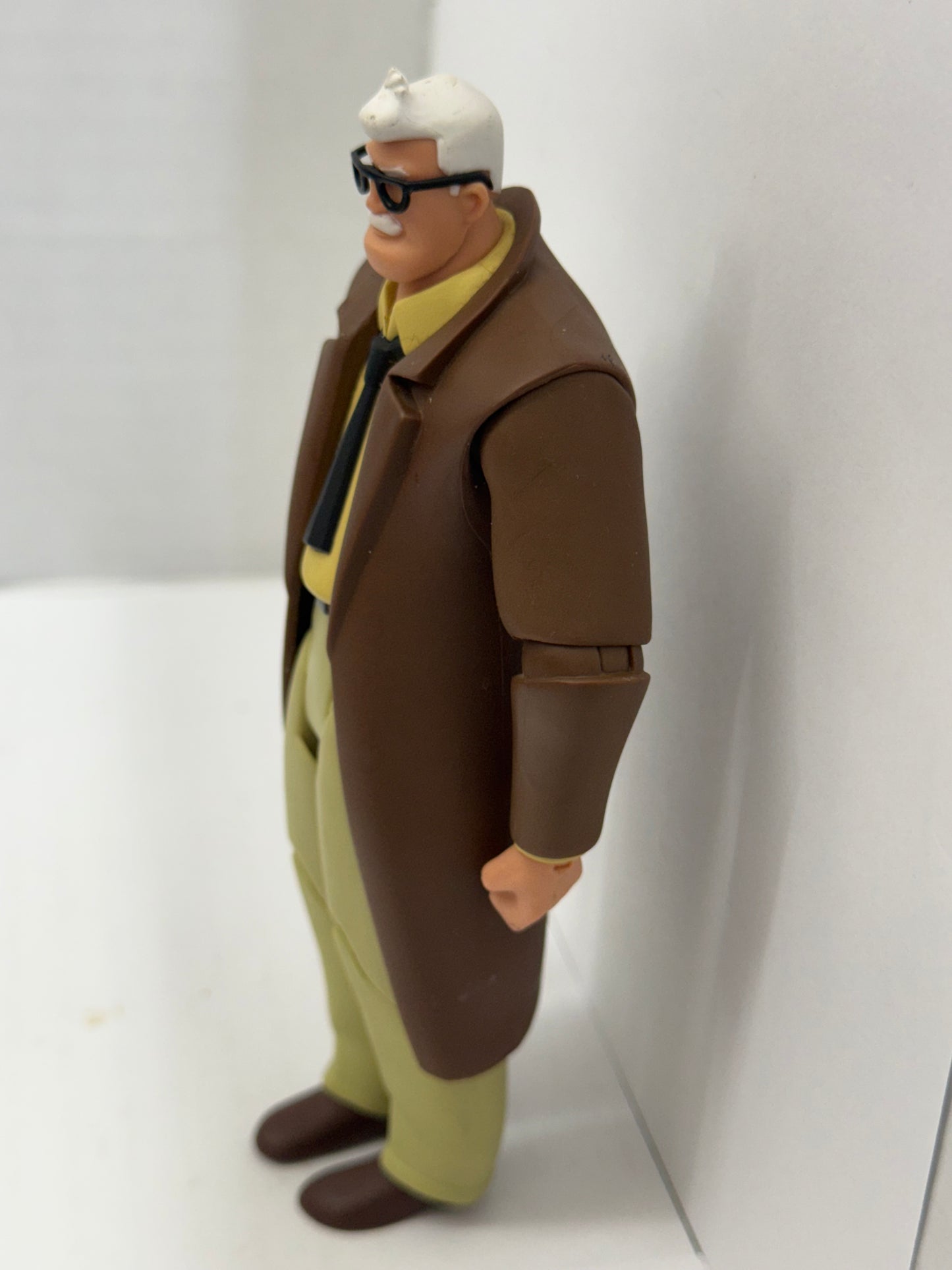 DC Collectibles Batman The Animated Series Commissioner Gordon Action Figure