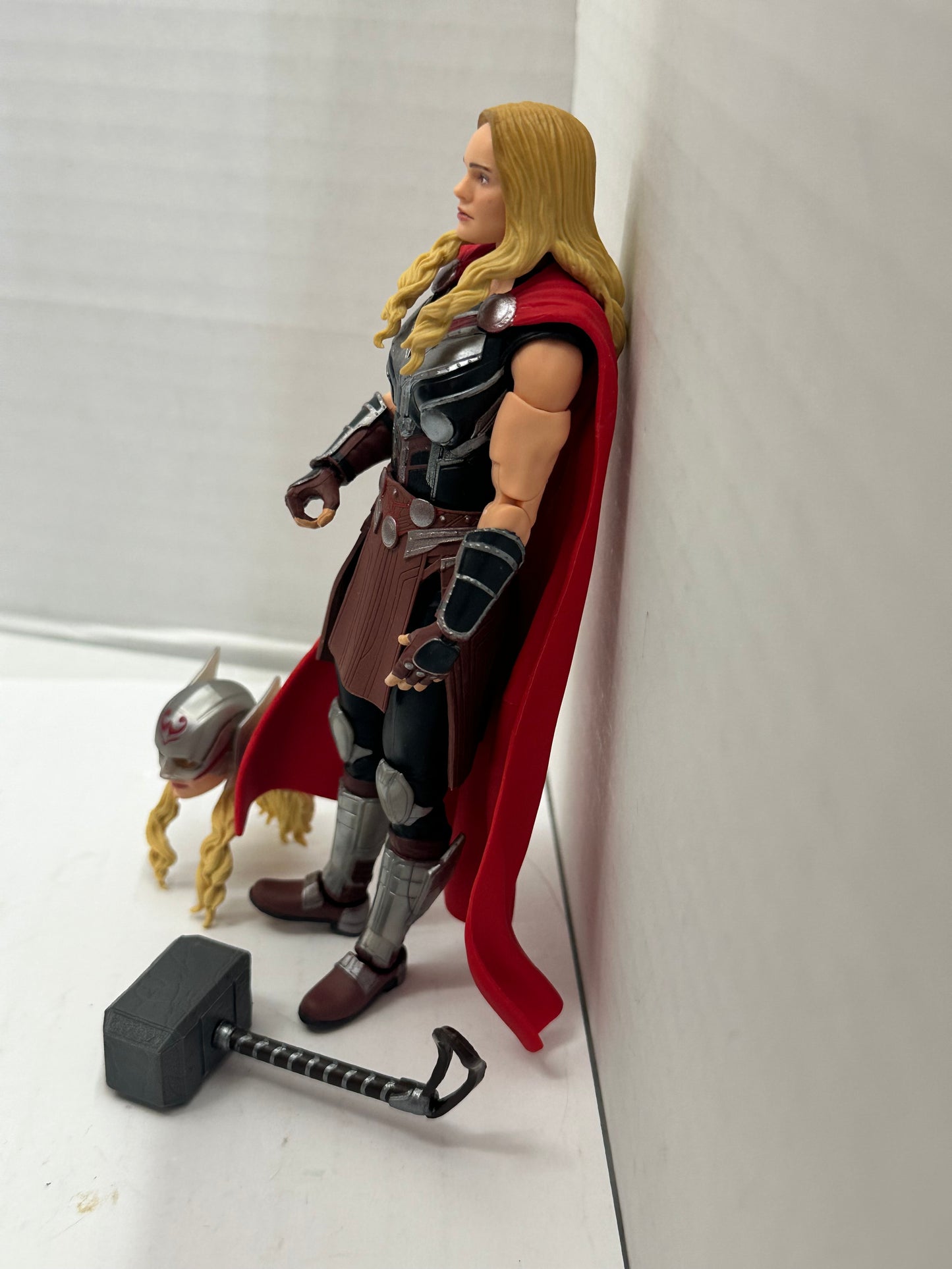 Loose Marvel Legends Thor: Love and Thunder Mighty Thor Jane Foster