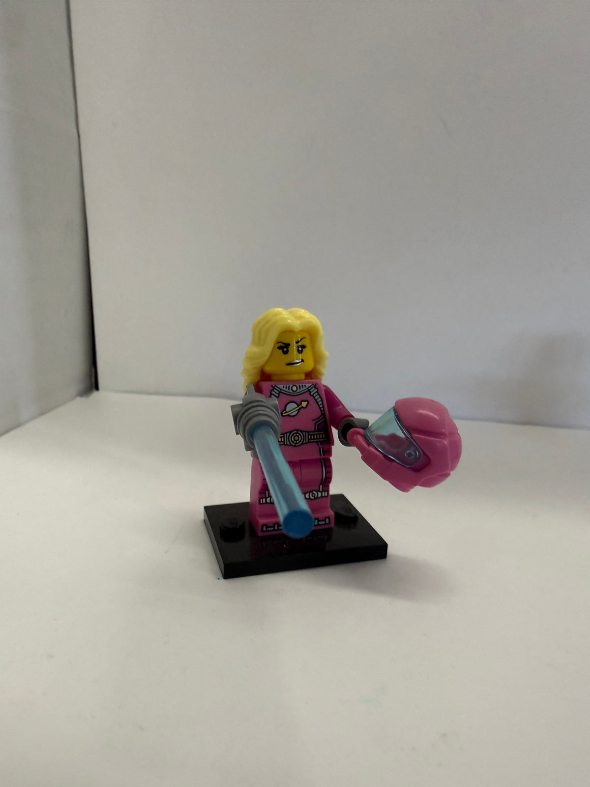 Lego Minifigures Series 6 #8827 Intergalactic Girl Col093