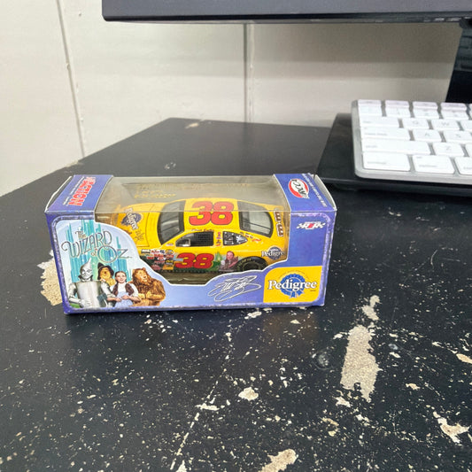 Elliott Sadler #38 Pedigree / The Wizard of OZ 2004 1:64  Nascar Diecast 1/576