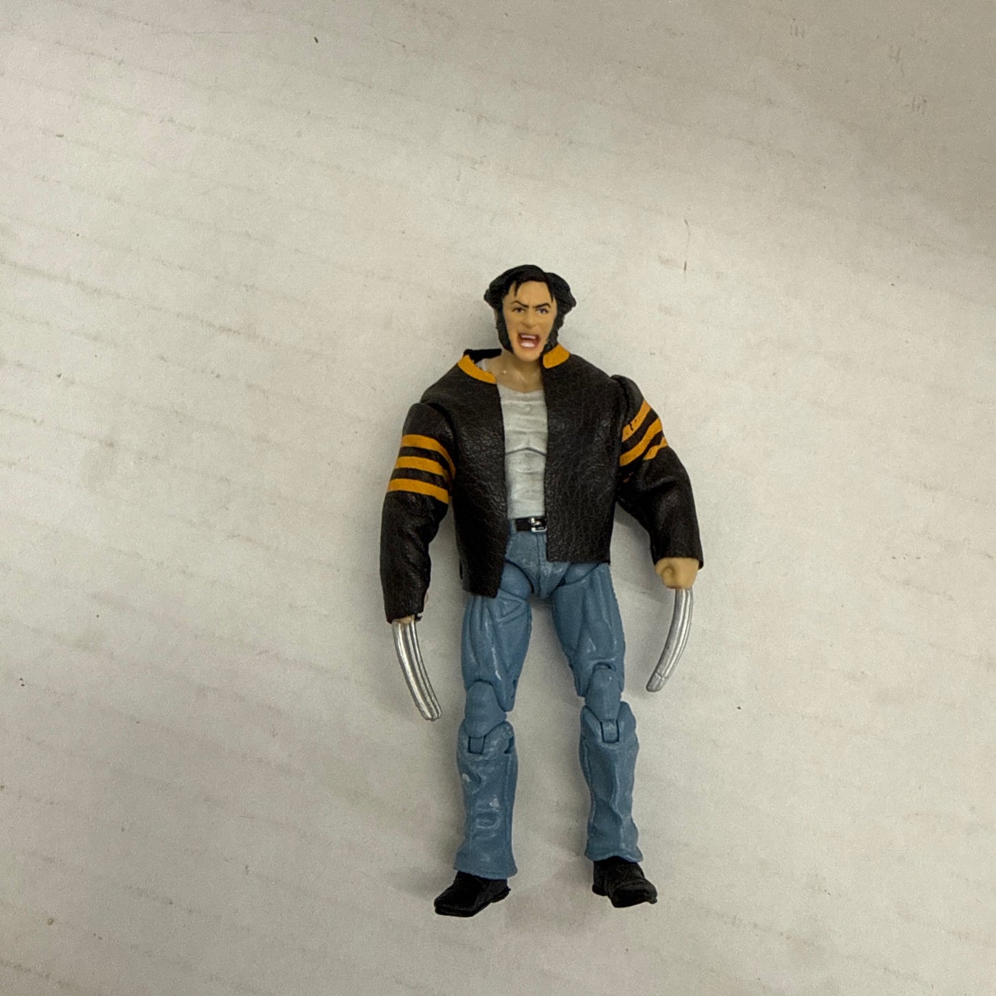 2009 Hasbro Marvel Universe X-Men Origins Wolverine Logan W/ Jacket 3.75” Figure