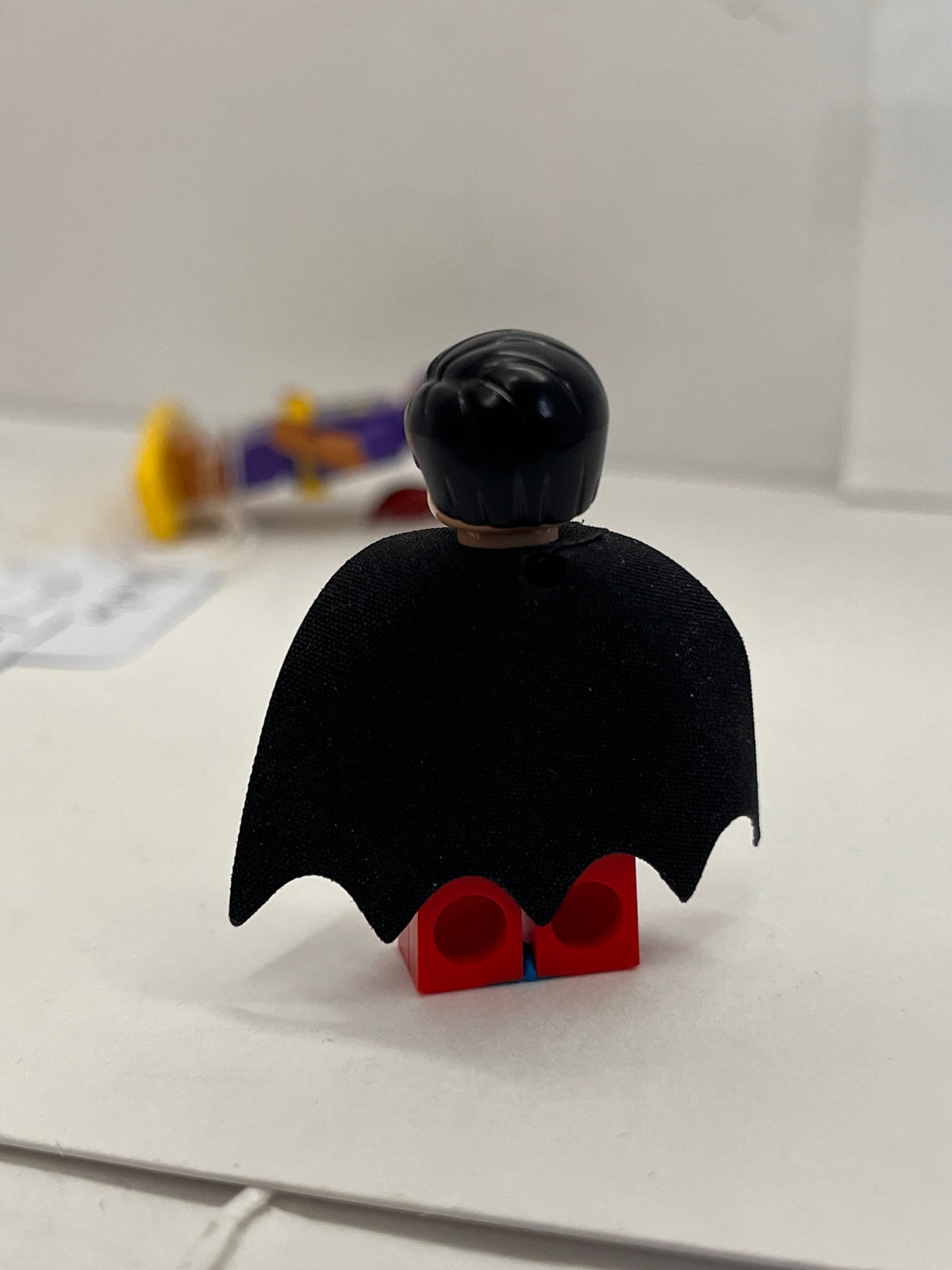 Lego - Robin (Black Cape) SH0011 Minifigure Authentic