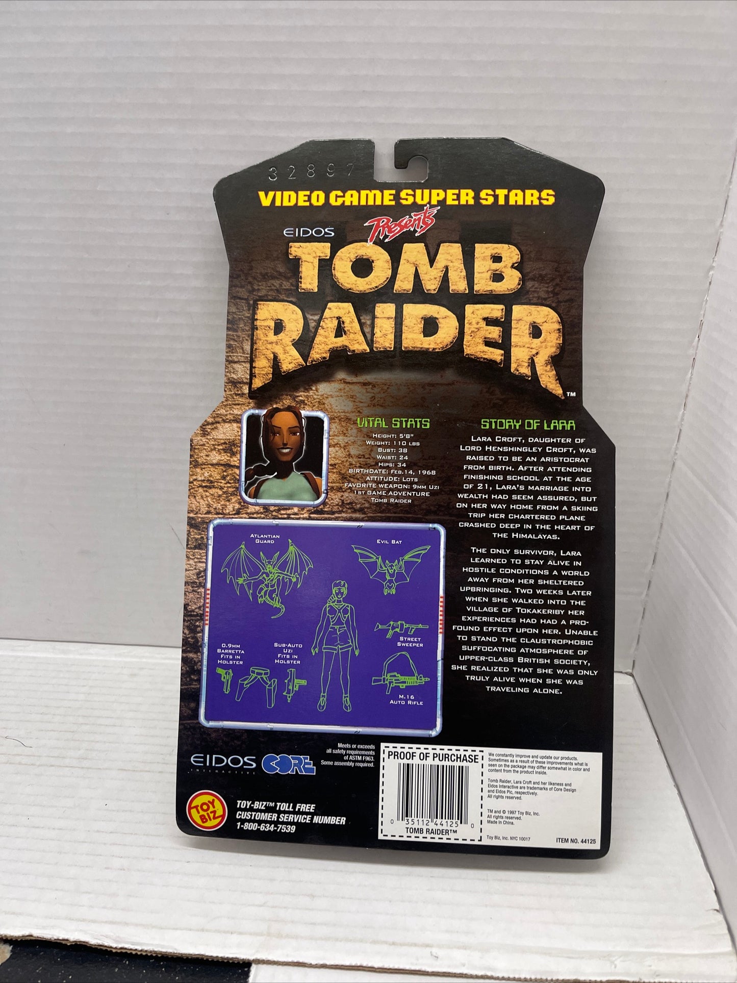 Eidos Tomb Raider Lara Croft Action Figure NIB Factory Sealed