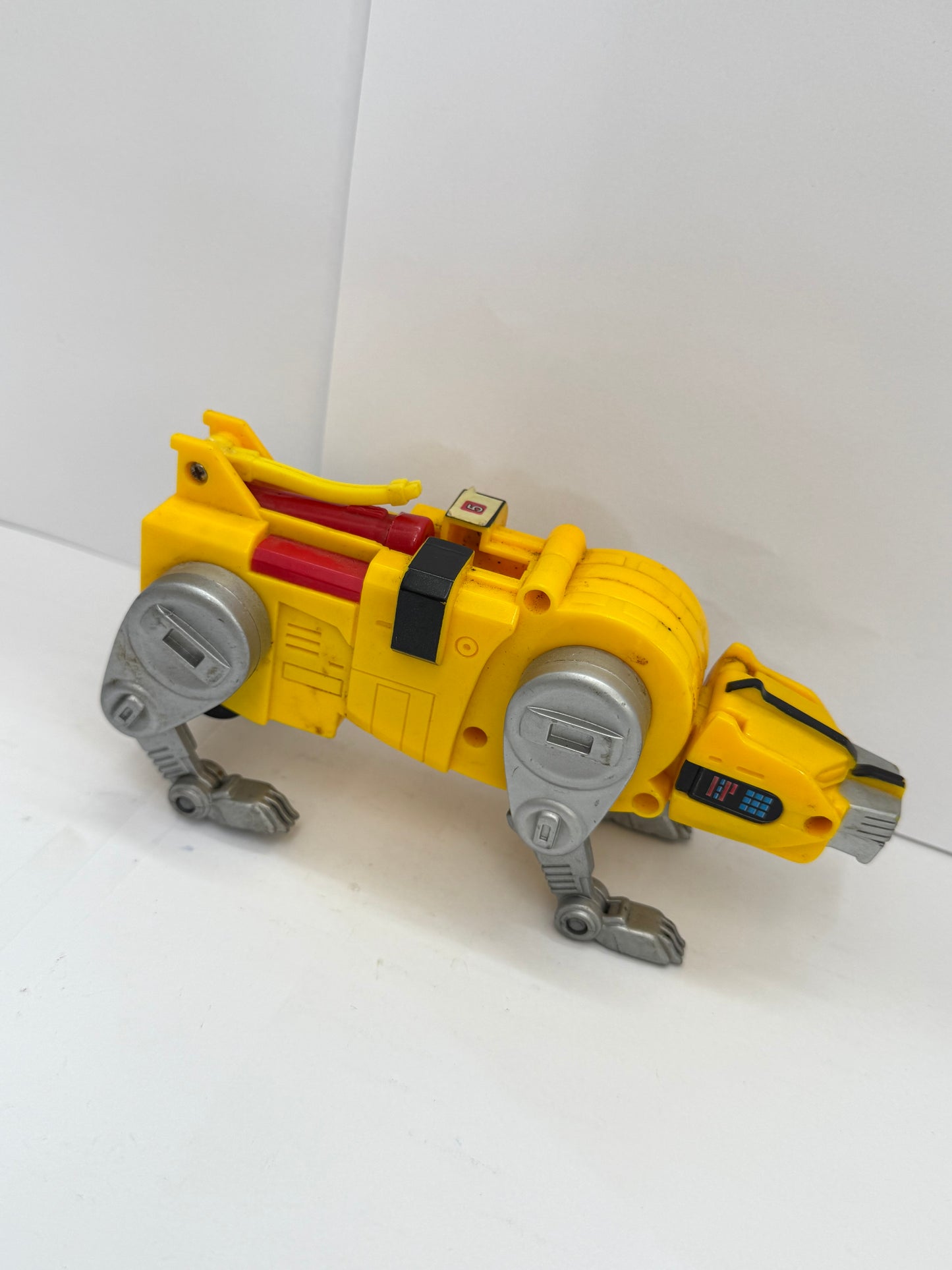 Vintage Yellow Lion Voltron Action Figure Third Dimension 1998 WEP #1