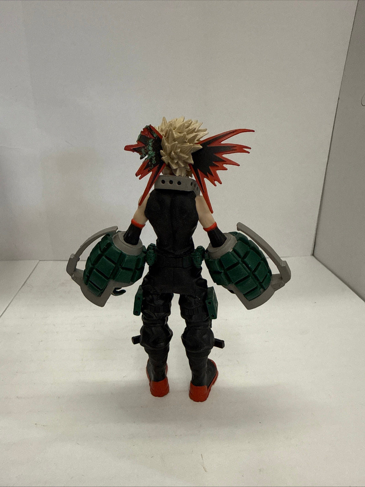 McFarlane Toys My Hero Academia Katsuki Bakugo 5”. Action Figure Hero Outfit