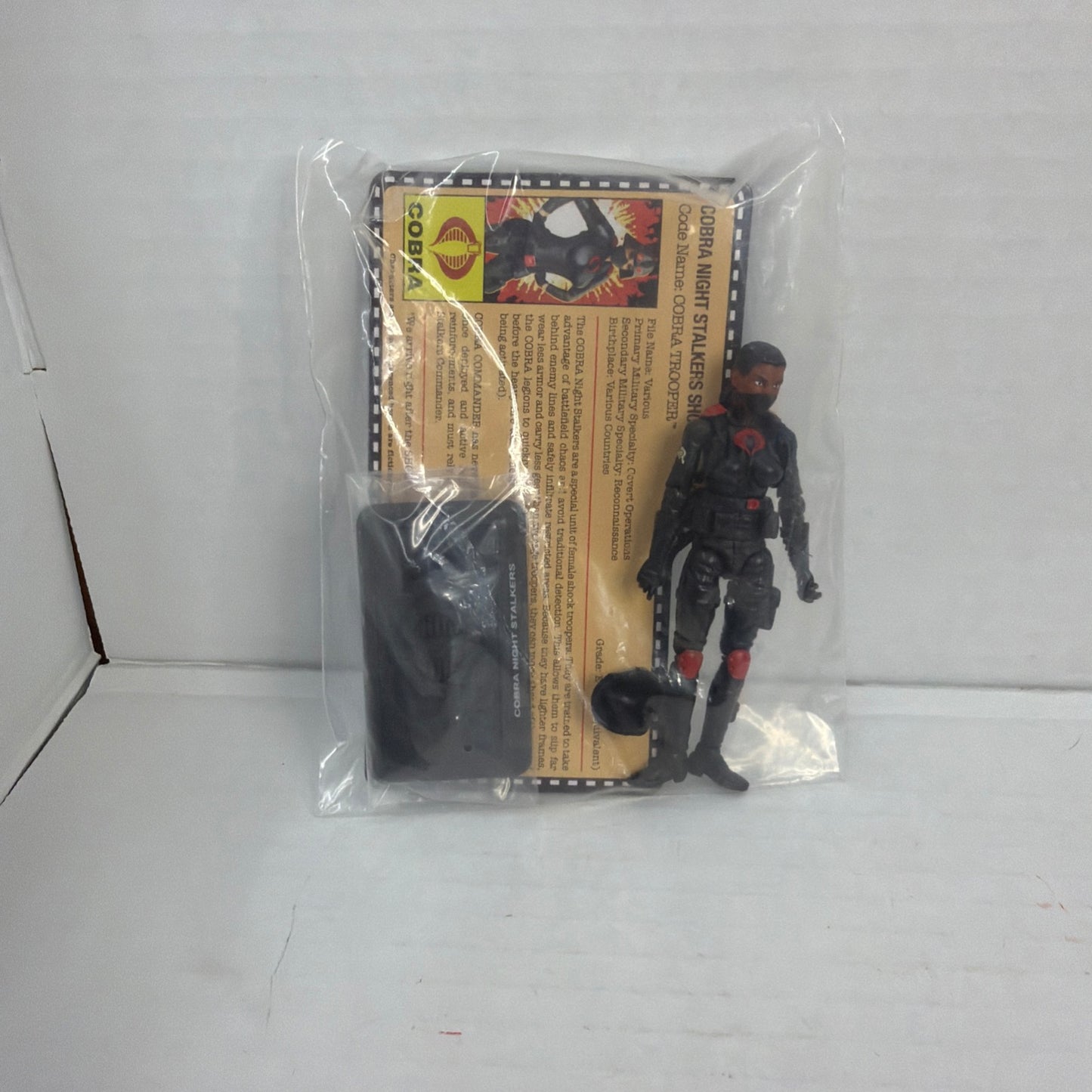 G.I.Joe Collectors Club Exclusive Female Cobra Trooper Night Stalkers Brown Hair