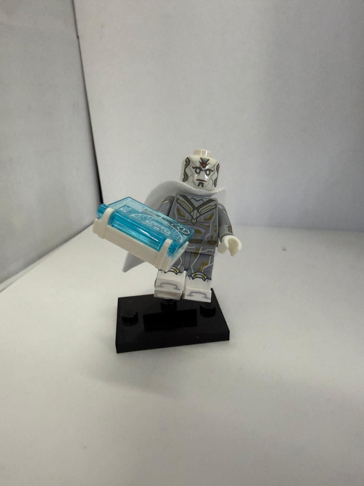 Lego Marvel WHITE VISION 71031 Minifigure Complete