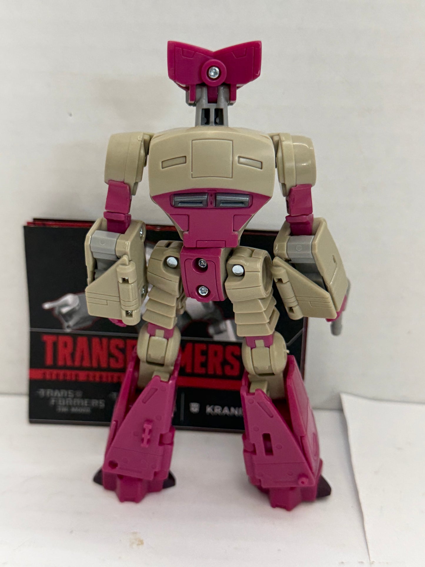 The Transformers The Movie - Studio Series - Deluxe Class Kranix Action figure