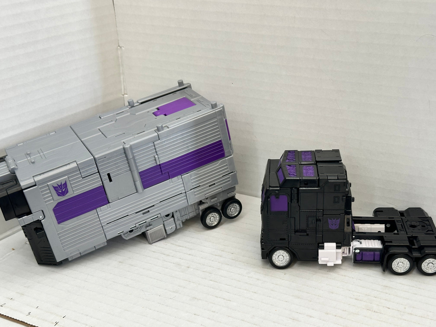 Transformers Generations Legacy Commander Class Motormaster Menasor COMPLETE