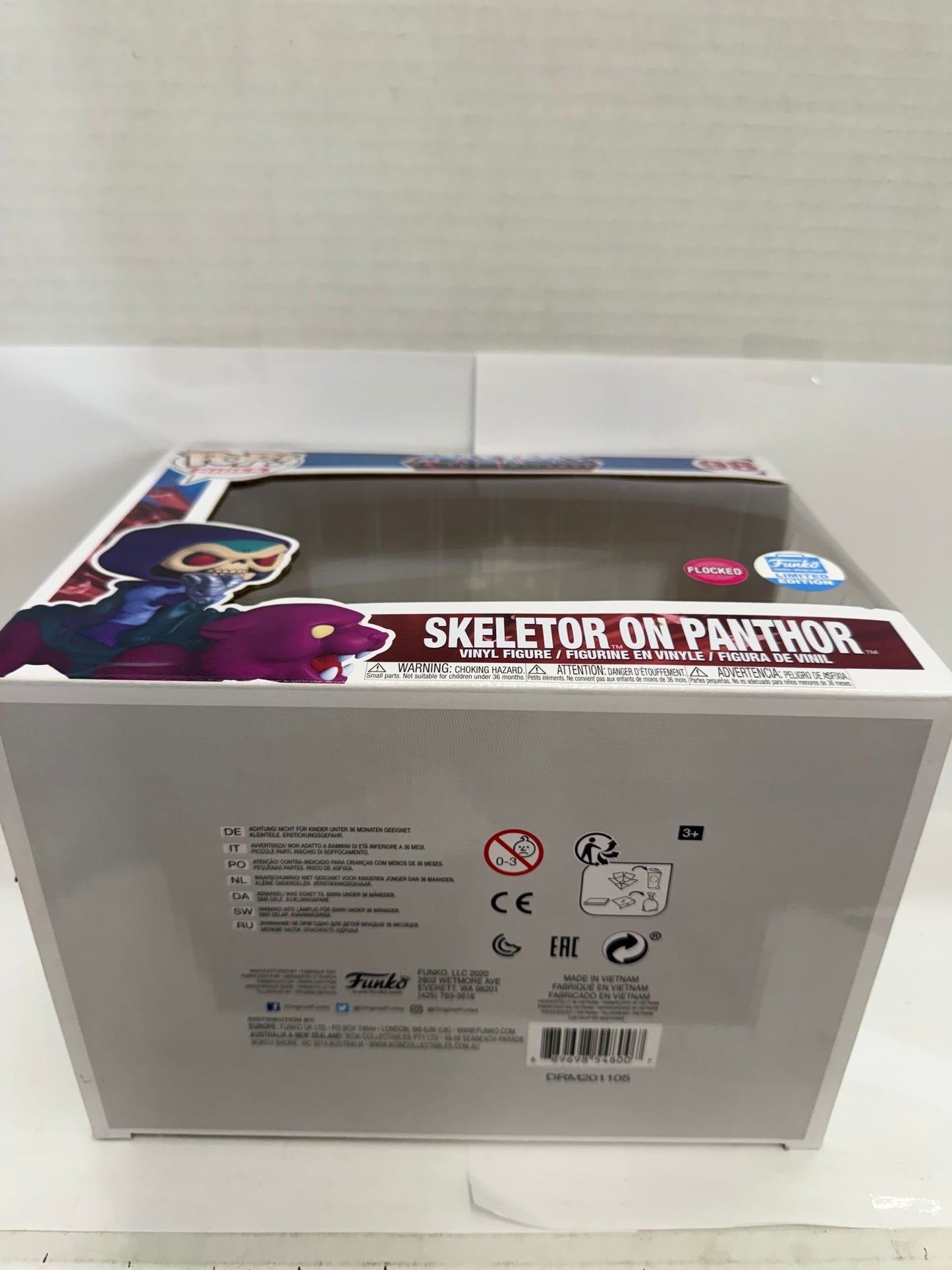 NEW Funko Pop Rides Skeletor on Panthor  Flocked #98 Funko Shop + Box Protector
