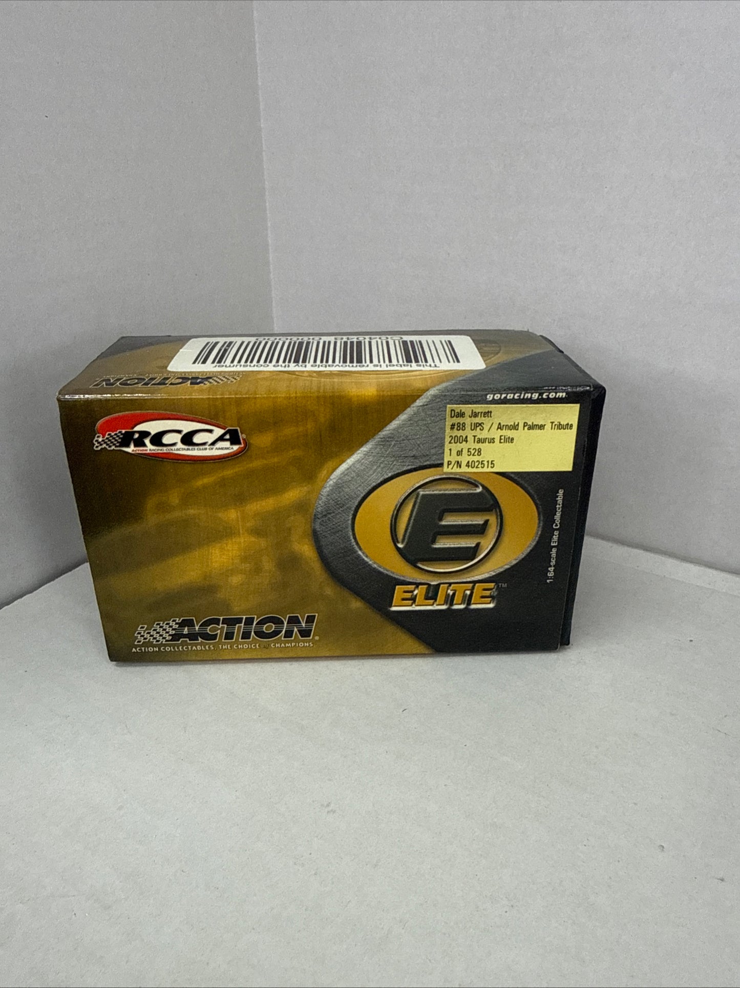 ACTION RCCA Dale Jarrett #88 Ups 2004 Taurus Elite