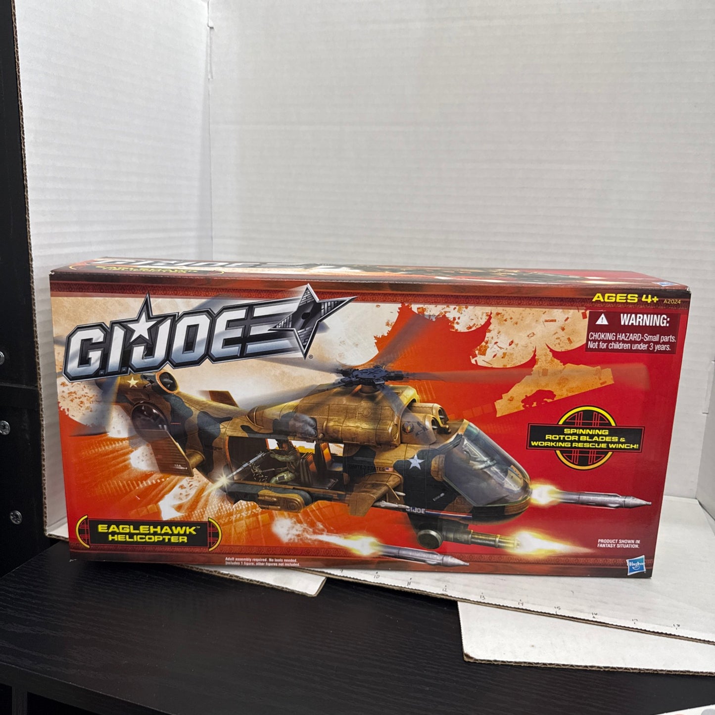 G.I. Joe A.W.E. Striker w/ Figurine Crankcase 2020