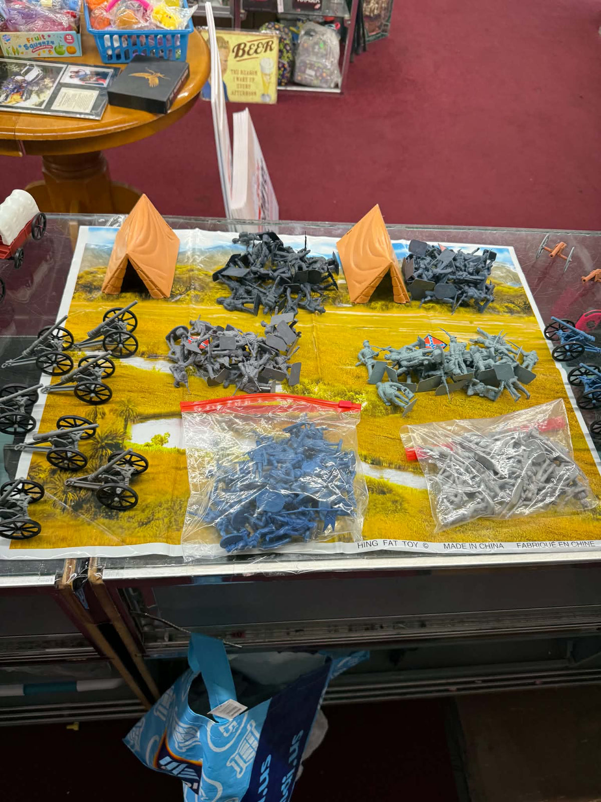 HingFat American Civil War Play Set of Over 150+ Pieces In Original Plastic Tub.