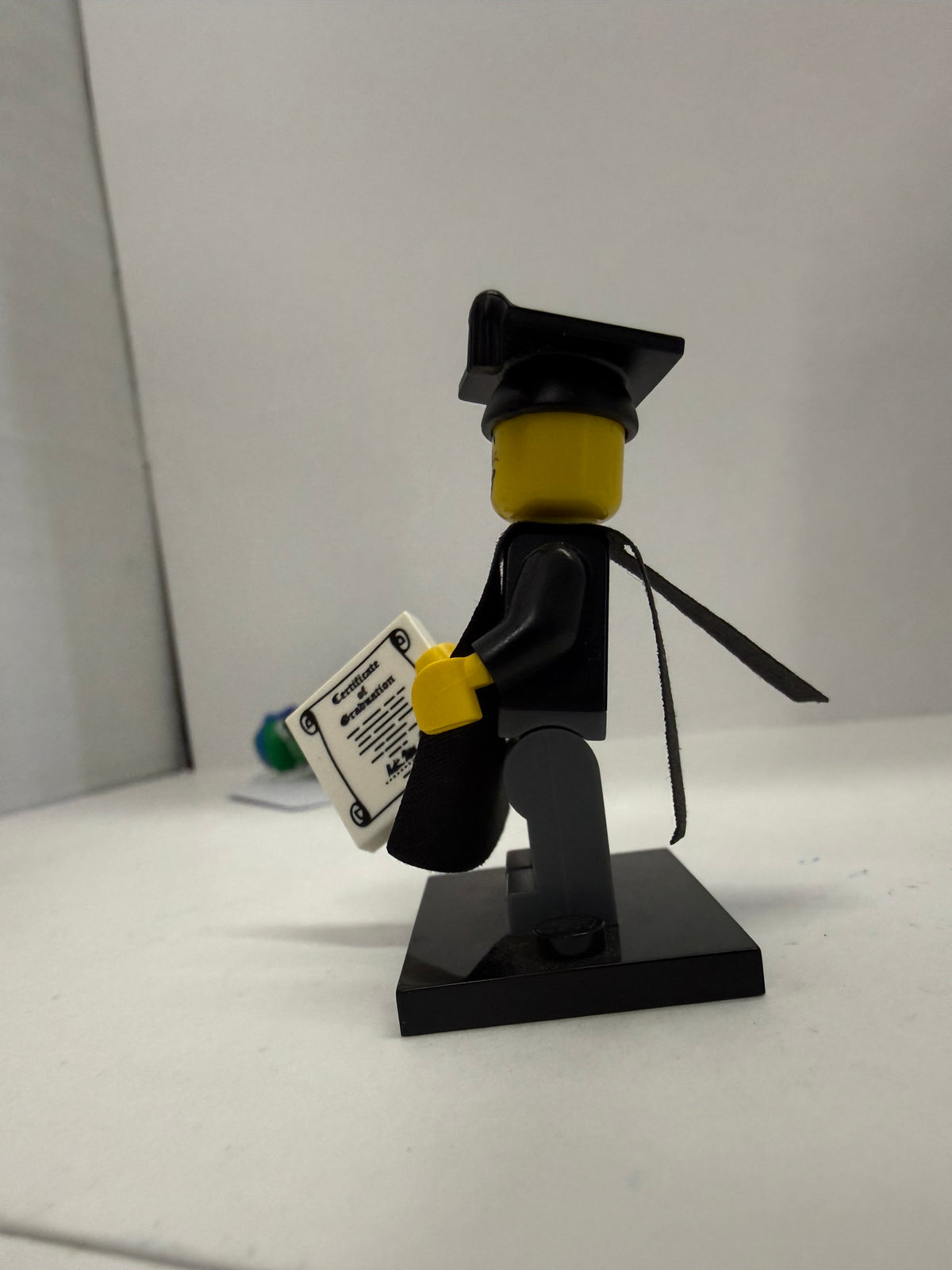 LEGO Graduate Minifigure Collectible CMF Series 5 (8805) - Complete