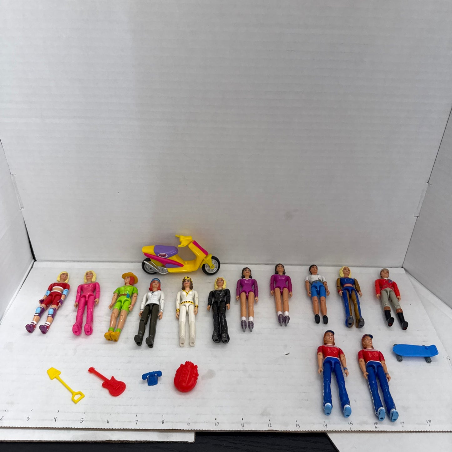 Vintage 1999 Lanard WOW Girls Action Figures - Lot Of 13 With Accessories!