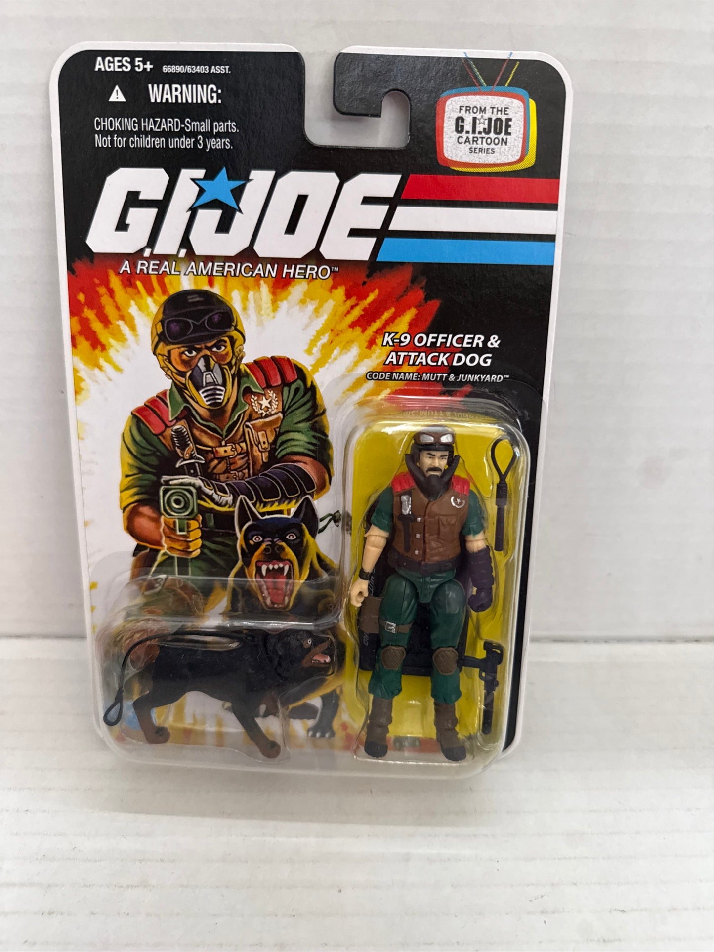 G.I. Joe 25th Anniversary K-9 Officer & Attack Dog Mutt & Junkyard Hasbro