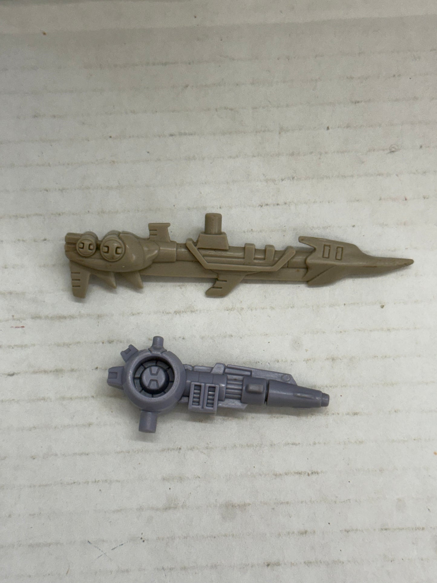 Transformers G1 Pretenders Finback Weapons - Harpoon & Stun Gun