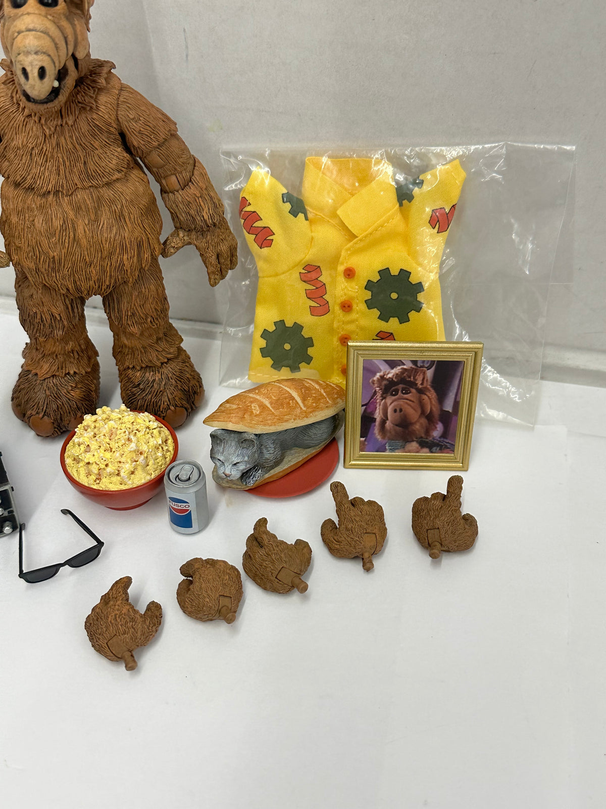 NECA ALF Ultimate Series Alien Life Form - ALF 7” Loose Figure
