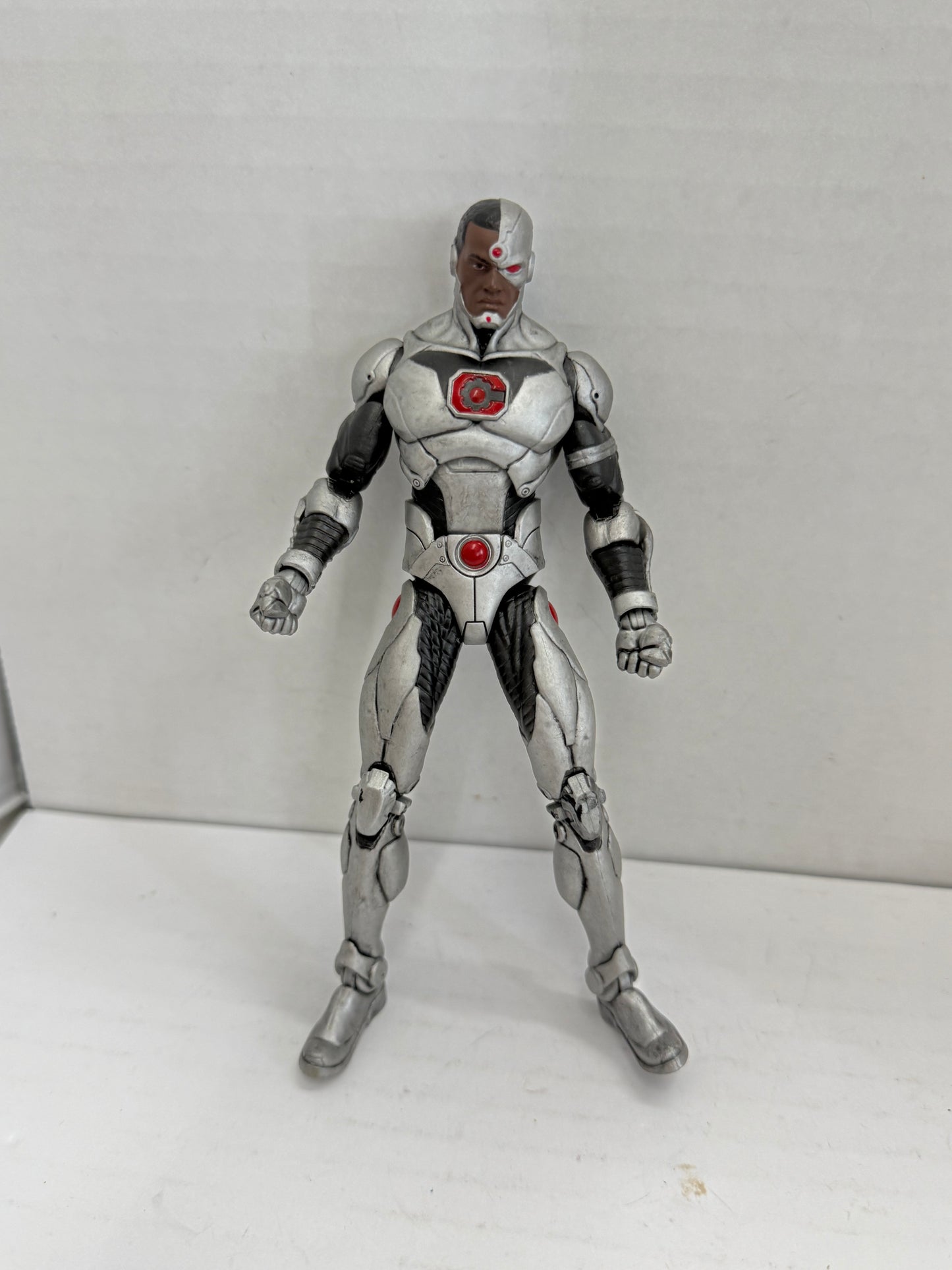 DC Collectibles DC Comics Icons: Cyborg Forever Evil Deluxe 6" Action Figure