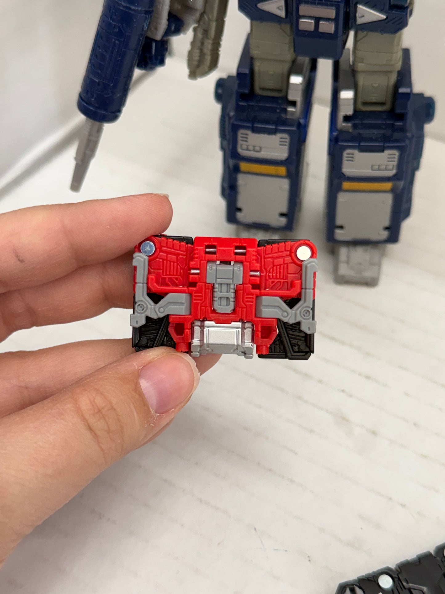 Transformers War for Cybertron Trilogy Netflix SoundWave Loose