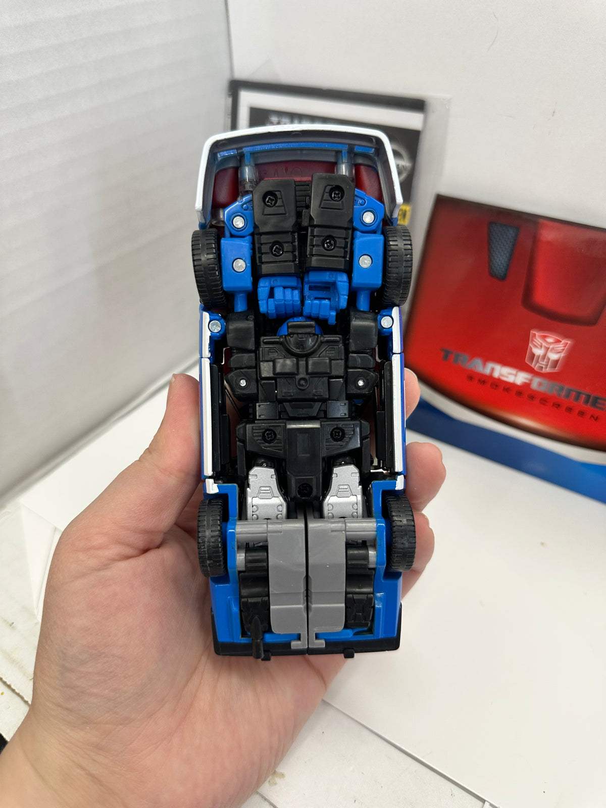Takara Tomy Transformers Masterpiece MP-19 Smokescreen w Gift Coin Complete
