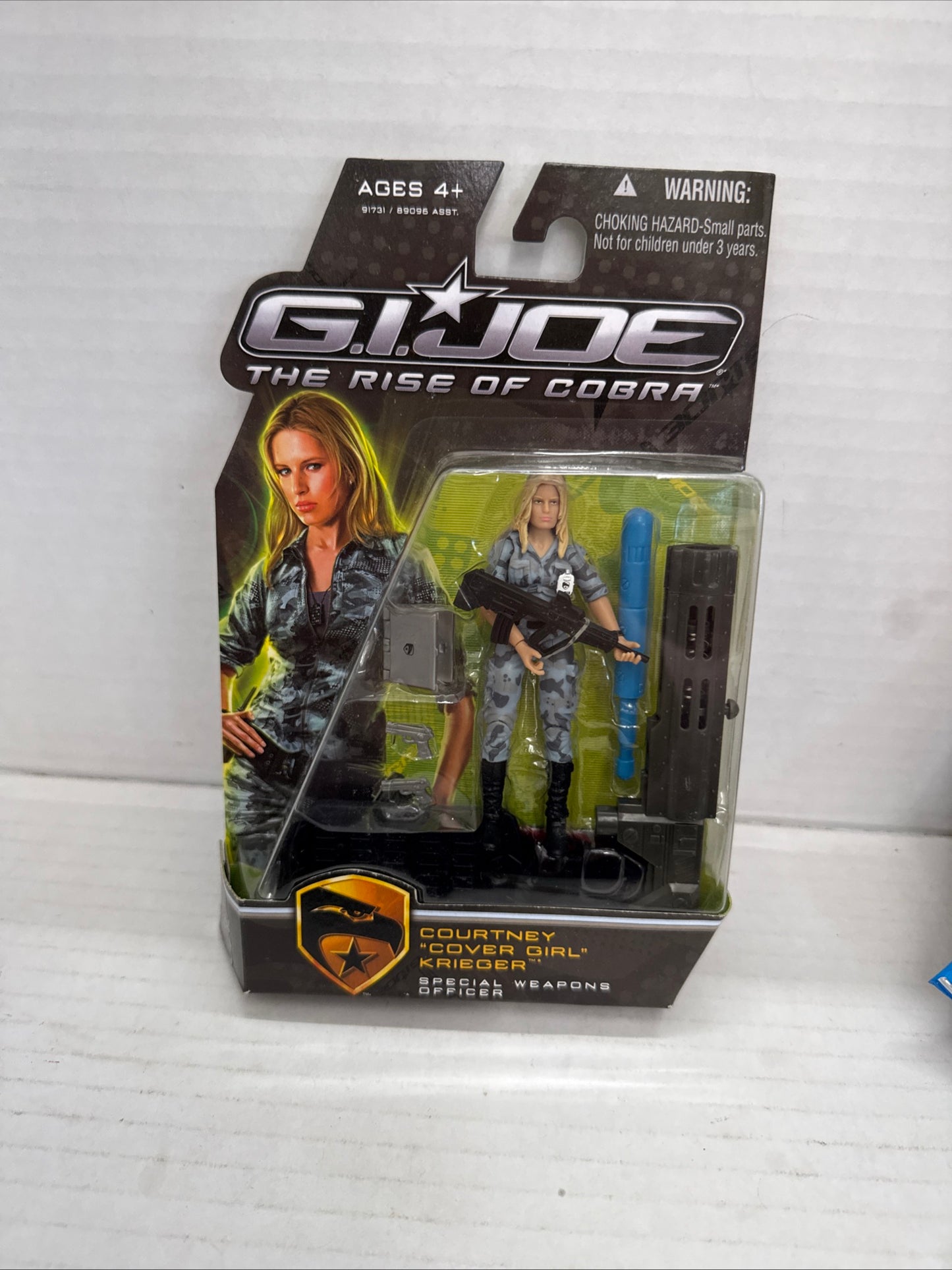 GI Joe The Rise Of Cobra Courtney Cover Girl Krieger New Figure 3.75 Officer