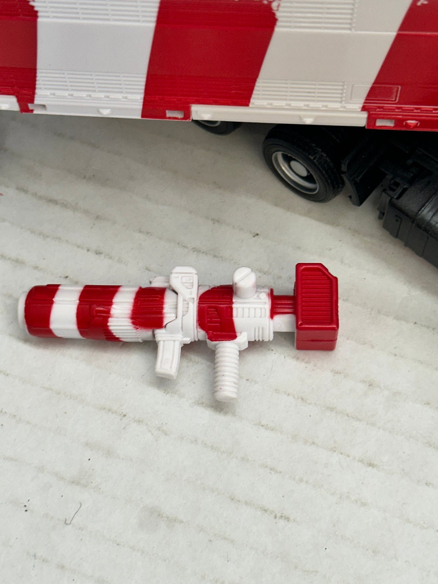 Transformers Leader Class 2022 Holiday Optimus Prime Hasbro Complete