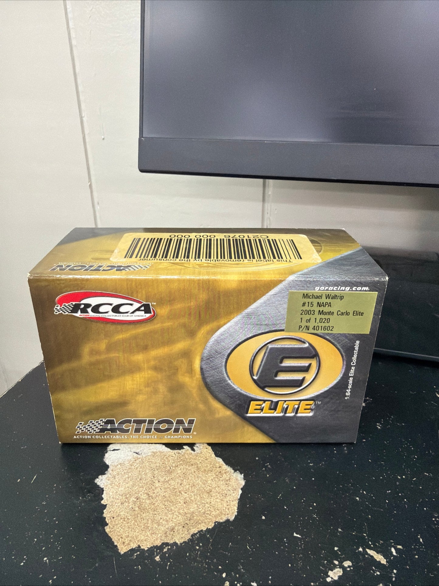 Michael Waltrip #15 NAPA 2003 Monte Carol elite 1:64 Scale
