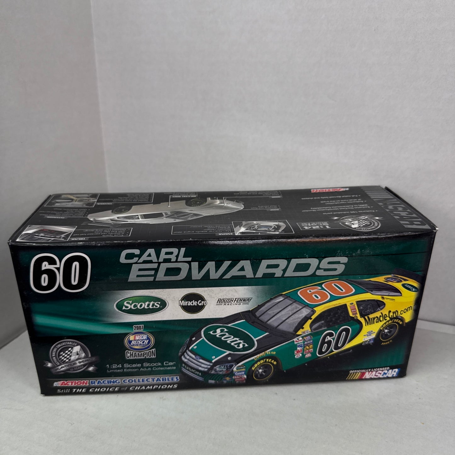 Carl Edwards #60 Scott's Fusion Owners Elite 1/24 Scale