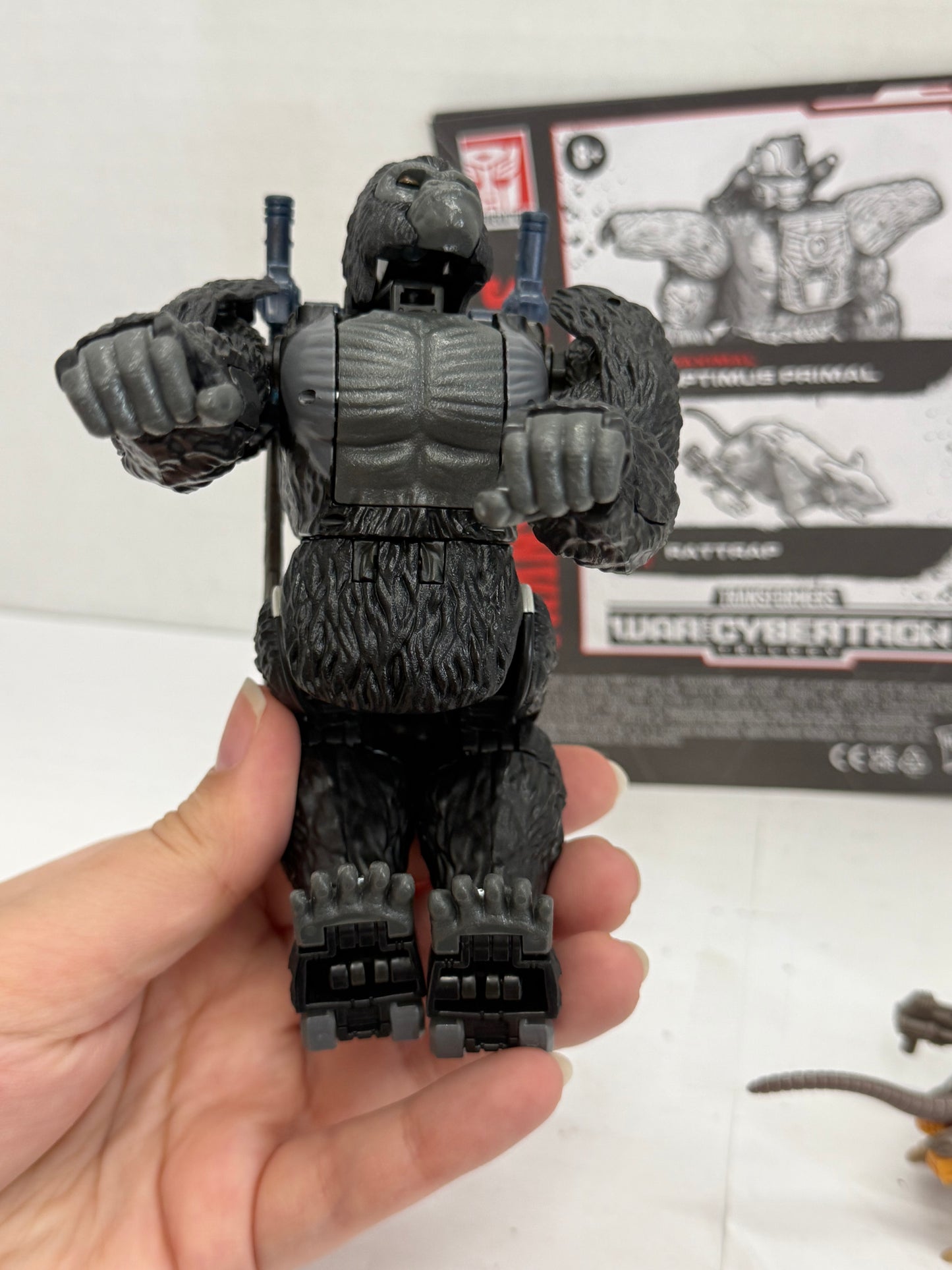 Transformers War for Cybertron Netflix Edition Optimus Primal and Rattrap Action