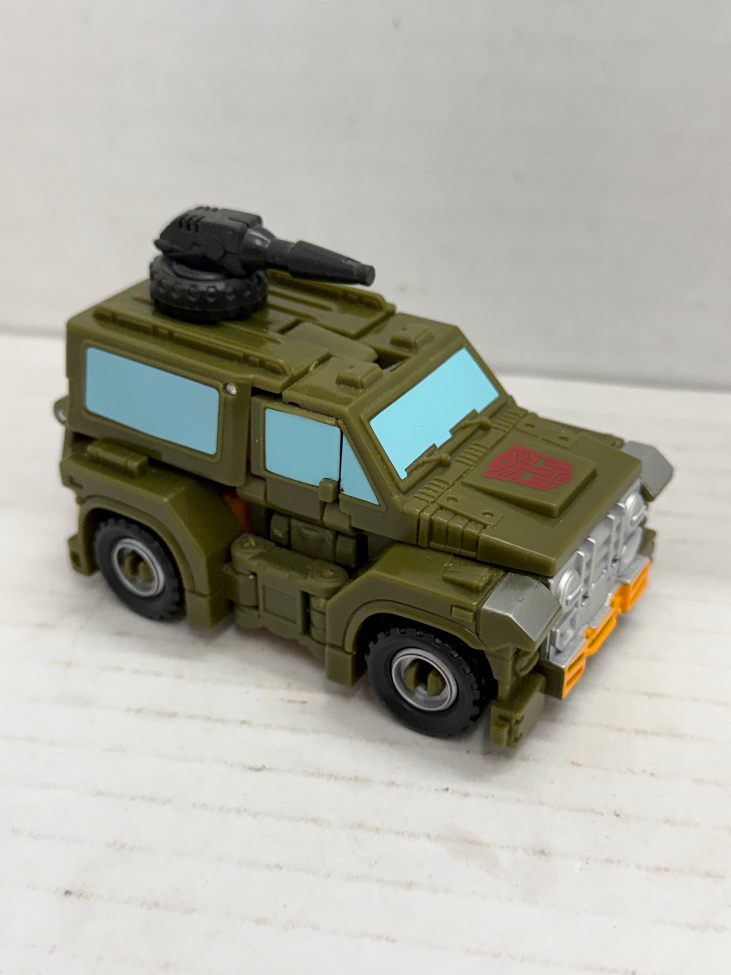 Brawn 100% Complete Deluxe Studio Series Transformers