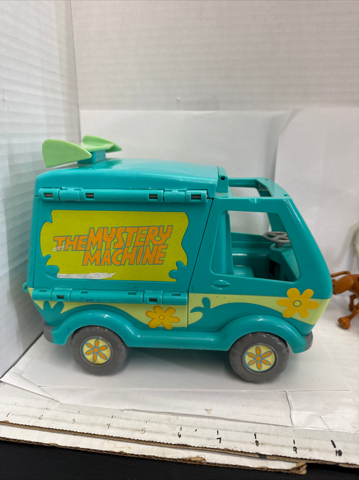 Scooby-Doo Mystery Machine Van With 5 Figures