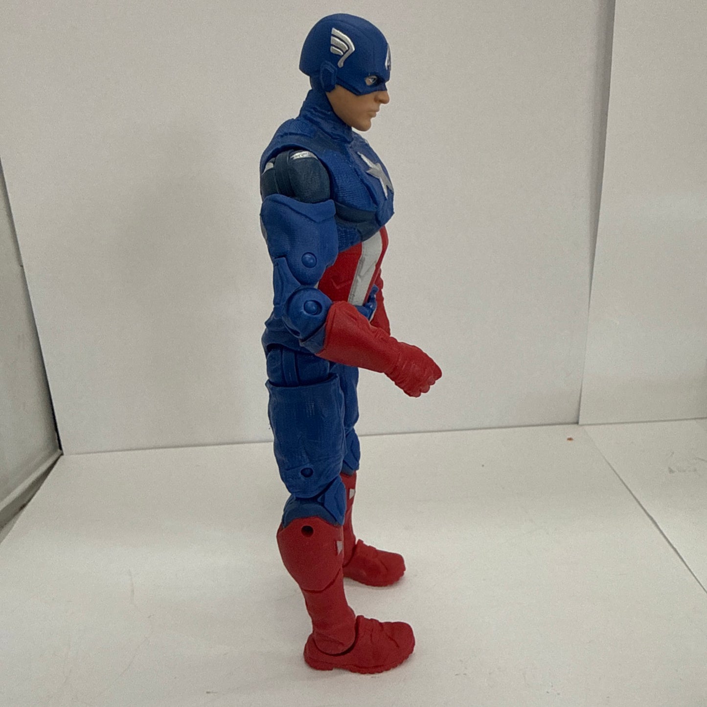 Captain America Figure Hasbro Marvel Legends Walmart Exclusive Avengers 2012 - Complete (Read)